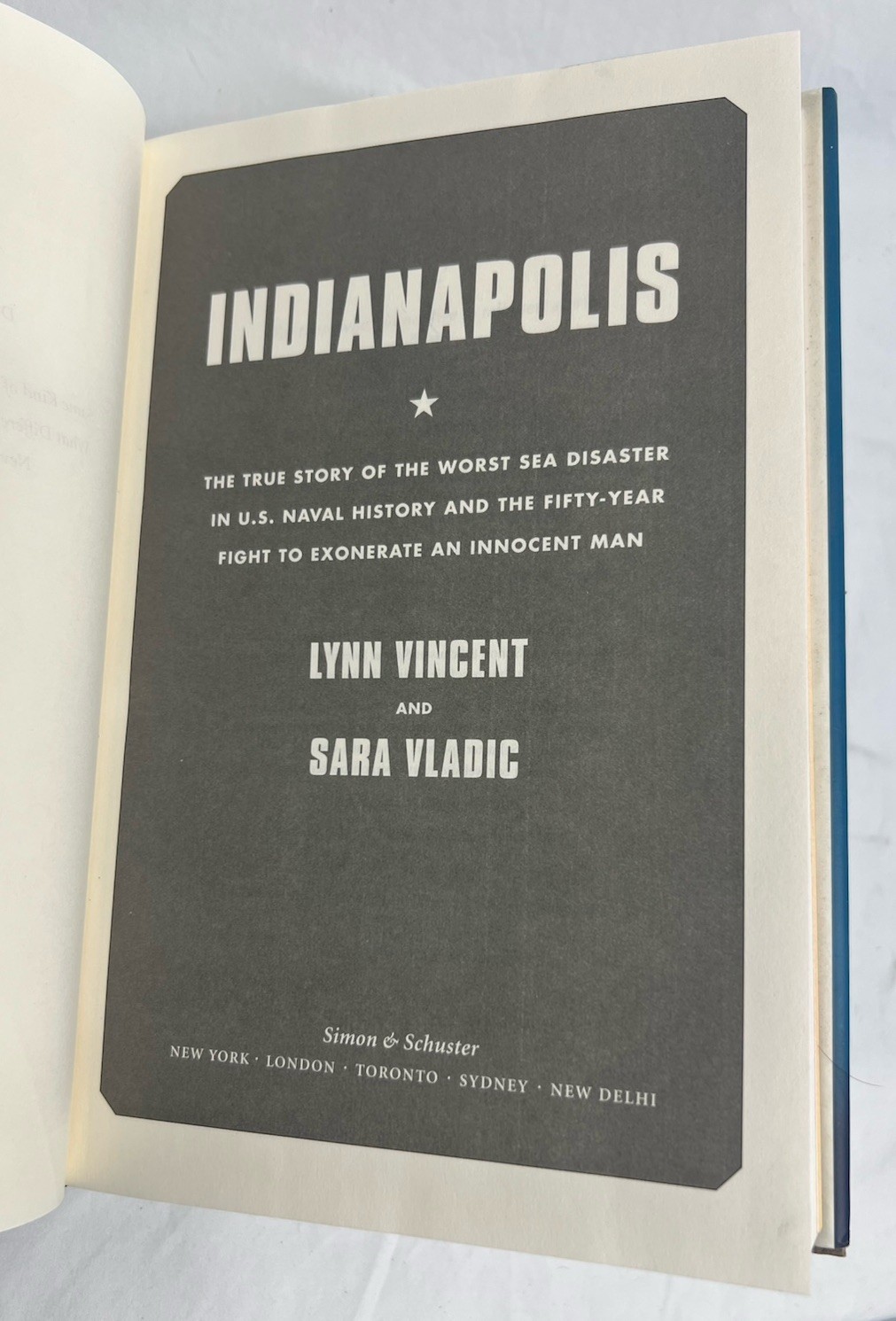 1st Eds-USS INDIANAPOLIS-Signed ONLY 317 SURVIVED & TRUE STORY by Vincent HCDJs