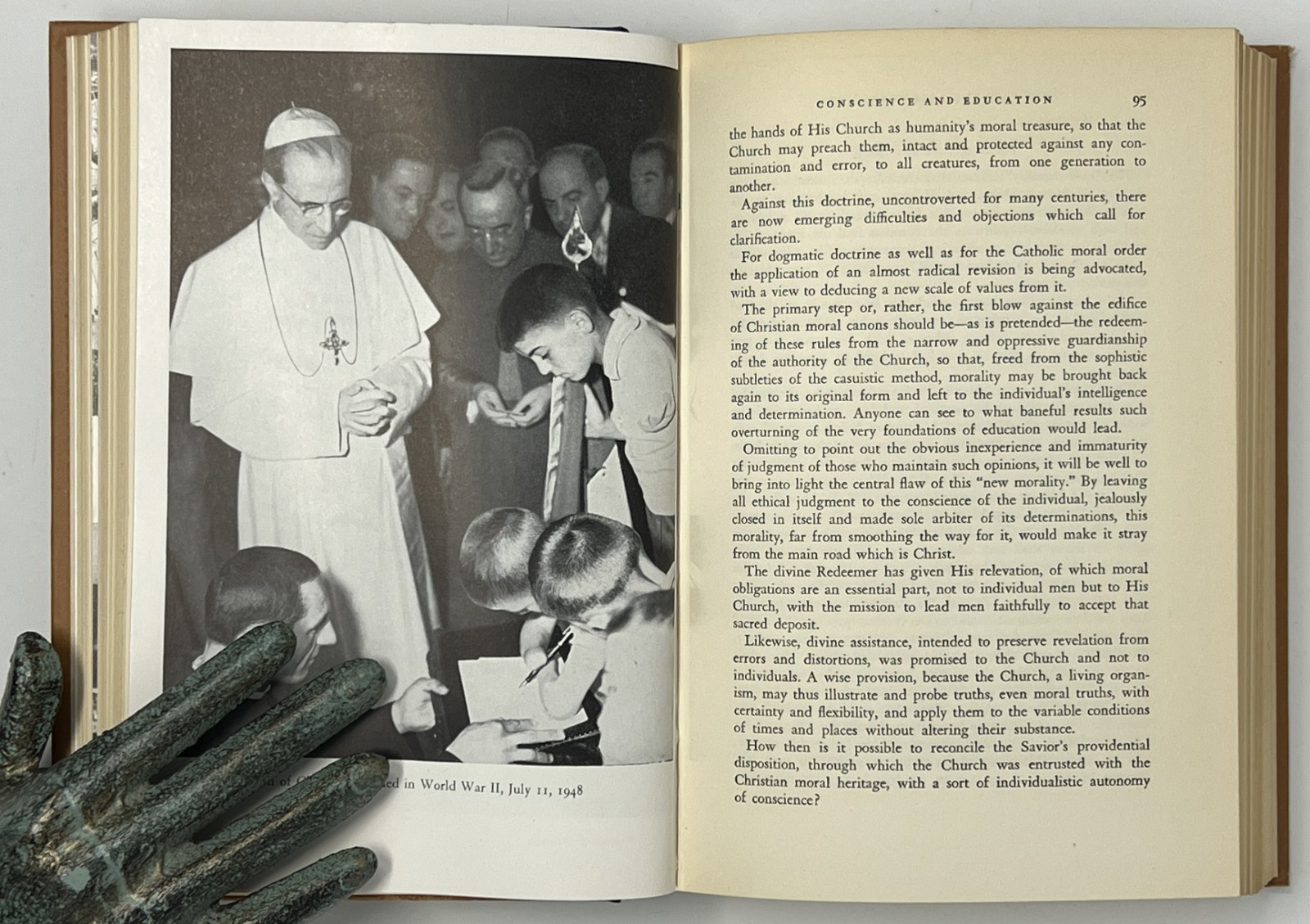 VTG The Pope Speaks: The Teachings of Pope Pius XII – 1957 HC/DJ Pantheon Books