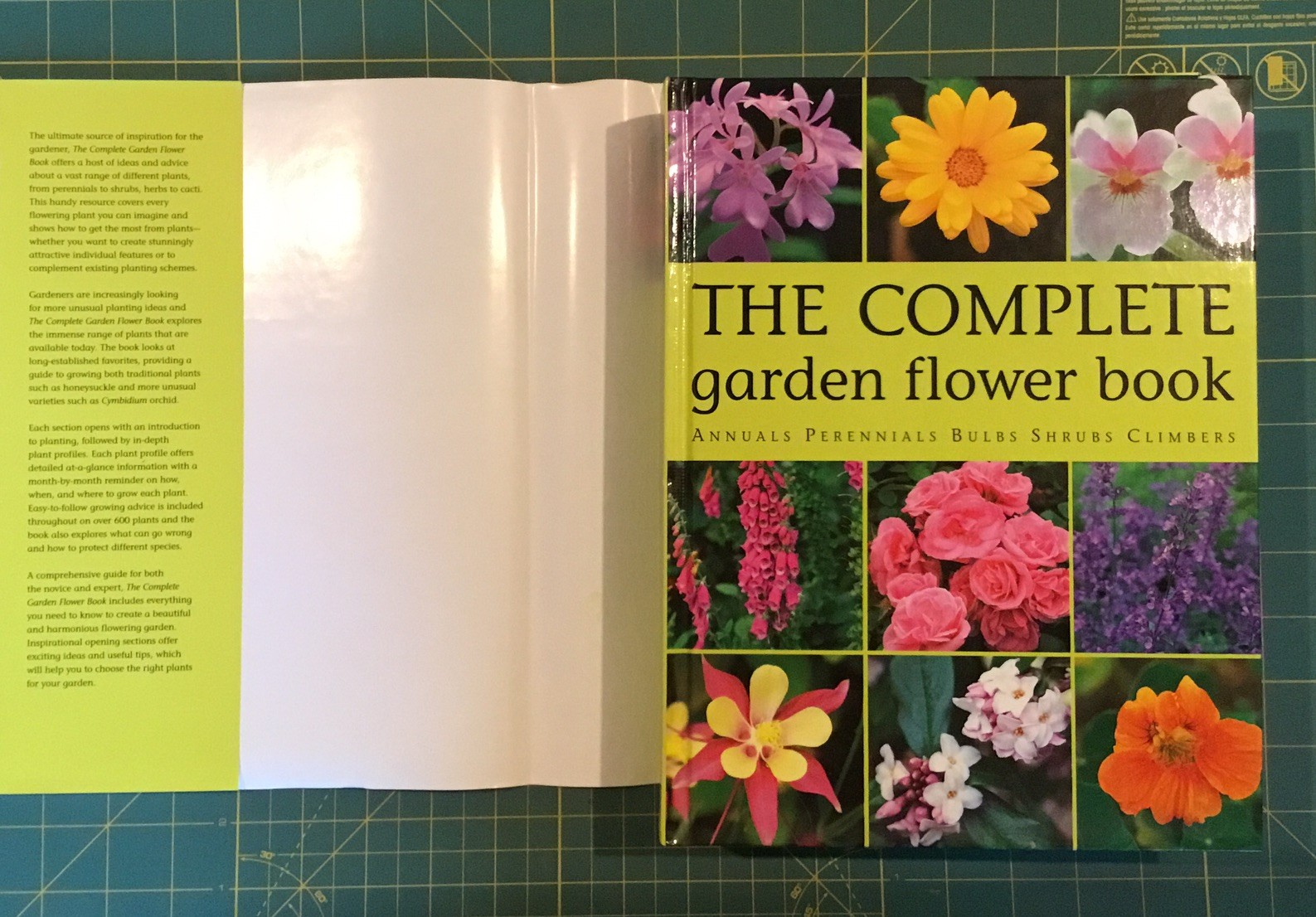 THE COMPLETE garden Flower Book 800 Pages 1000 + Pictures, Like New