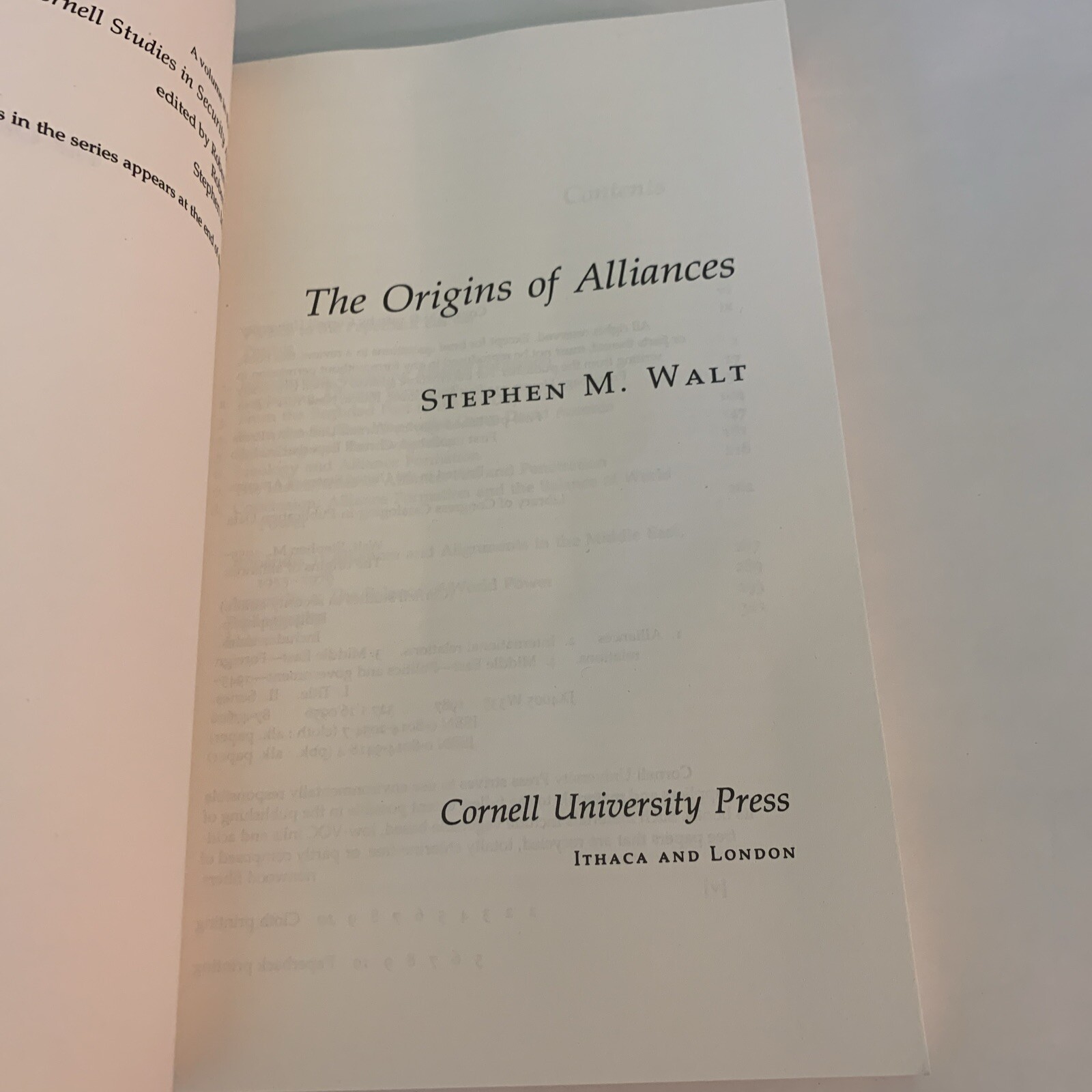 The Origins of Alliances (Cornell Studies in Security Affairs) by Stephen Walt