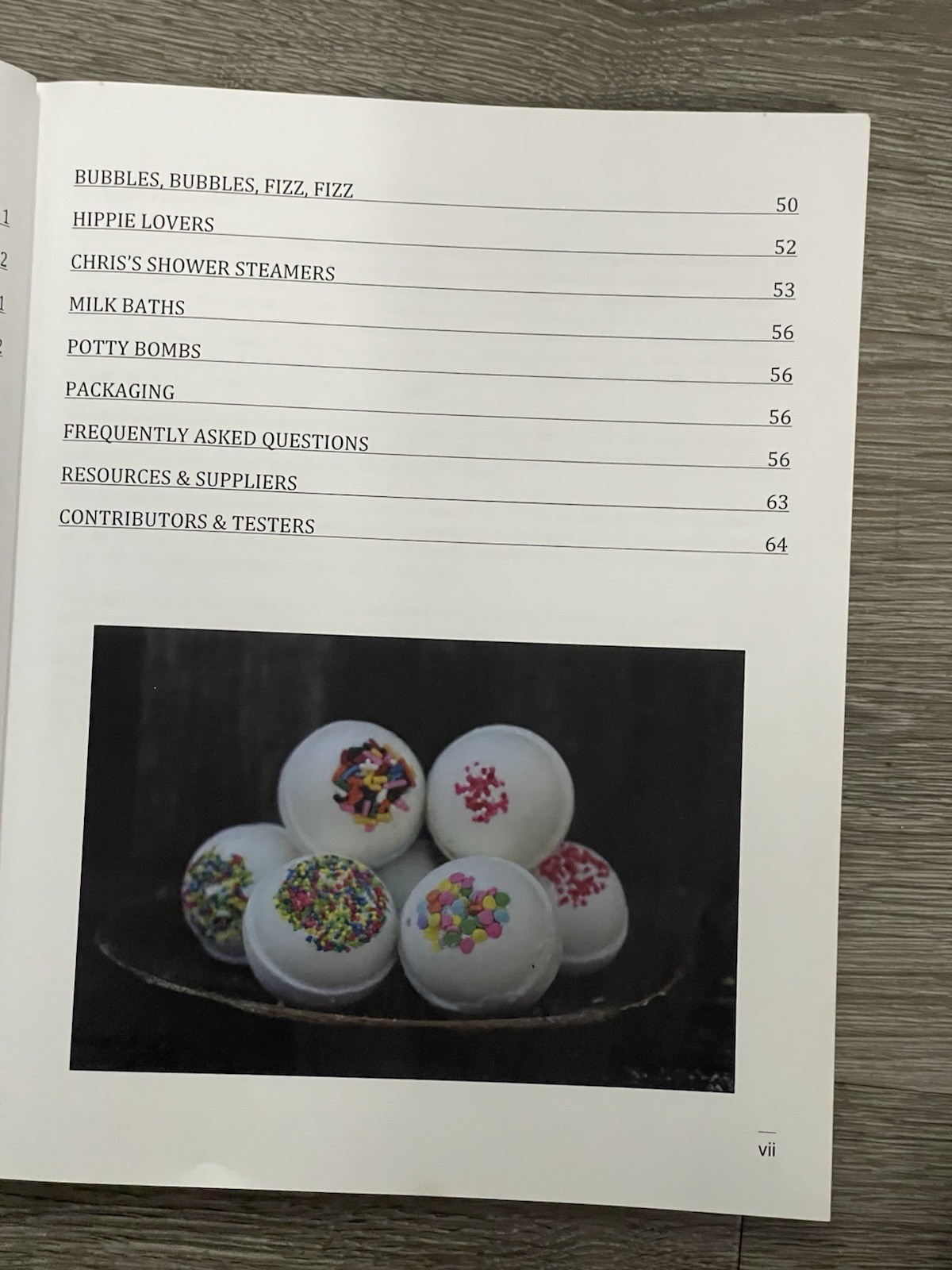 Make It Fizz : A Guide to Making Bathtub Treats by Holly Port