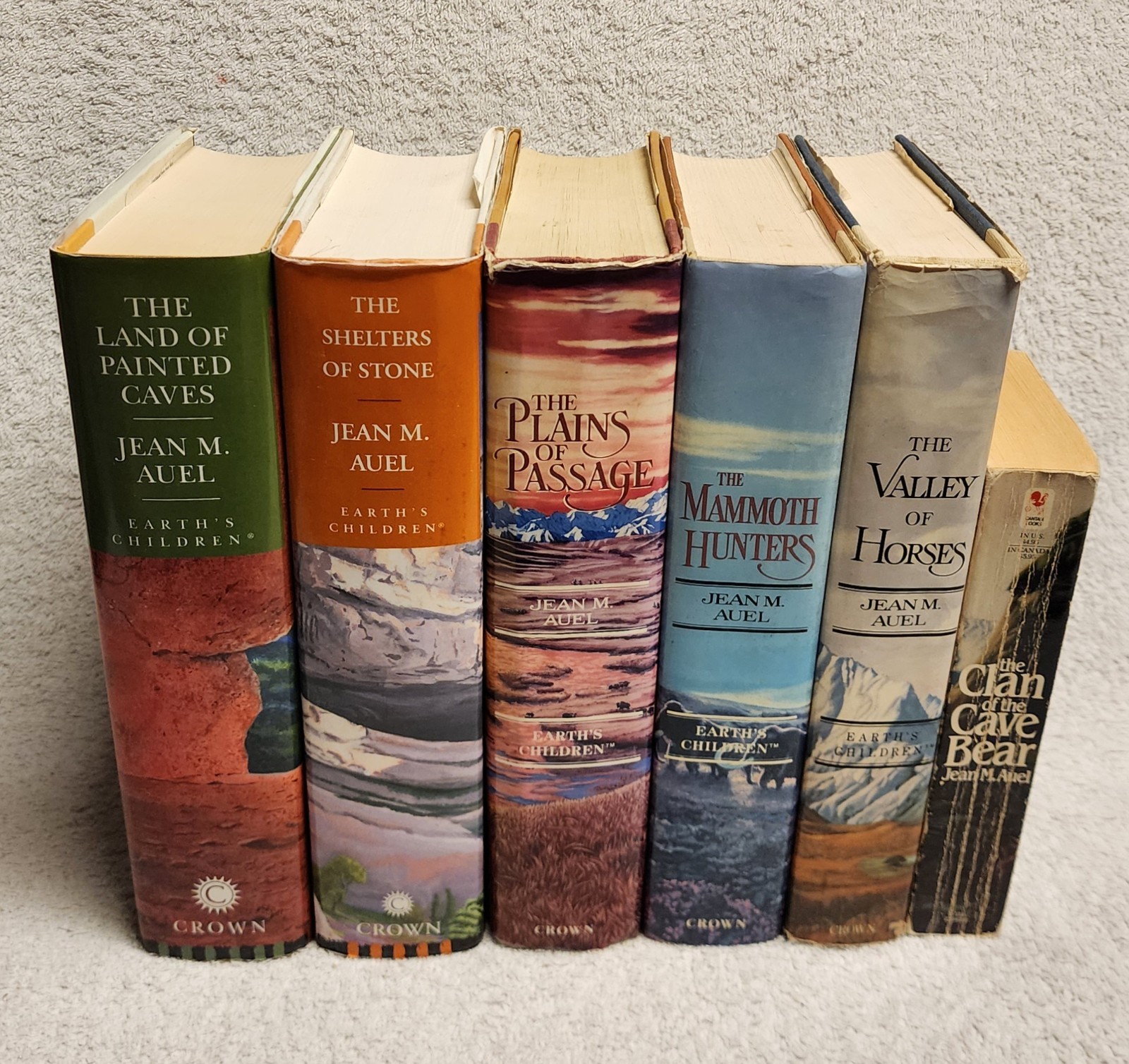 Earth’s Children Series Jean Auel Complete 6 Book Set 5 Hardcover DJ 1 Paperback