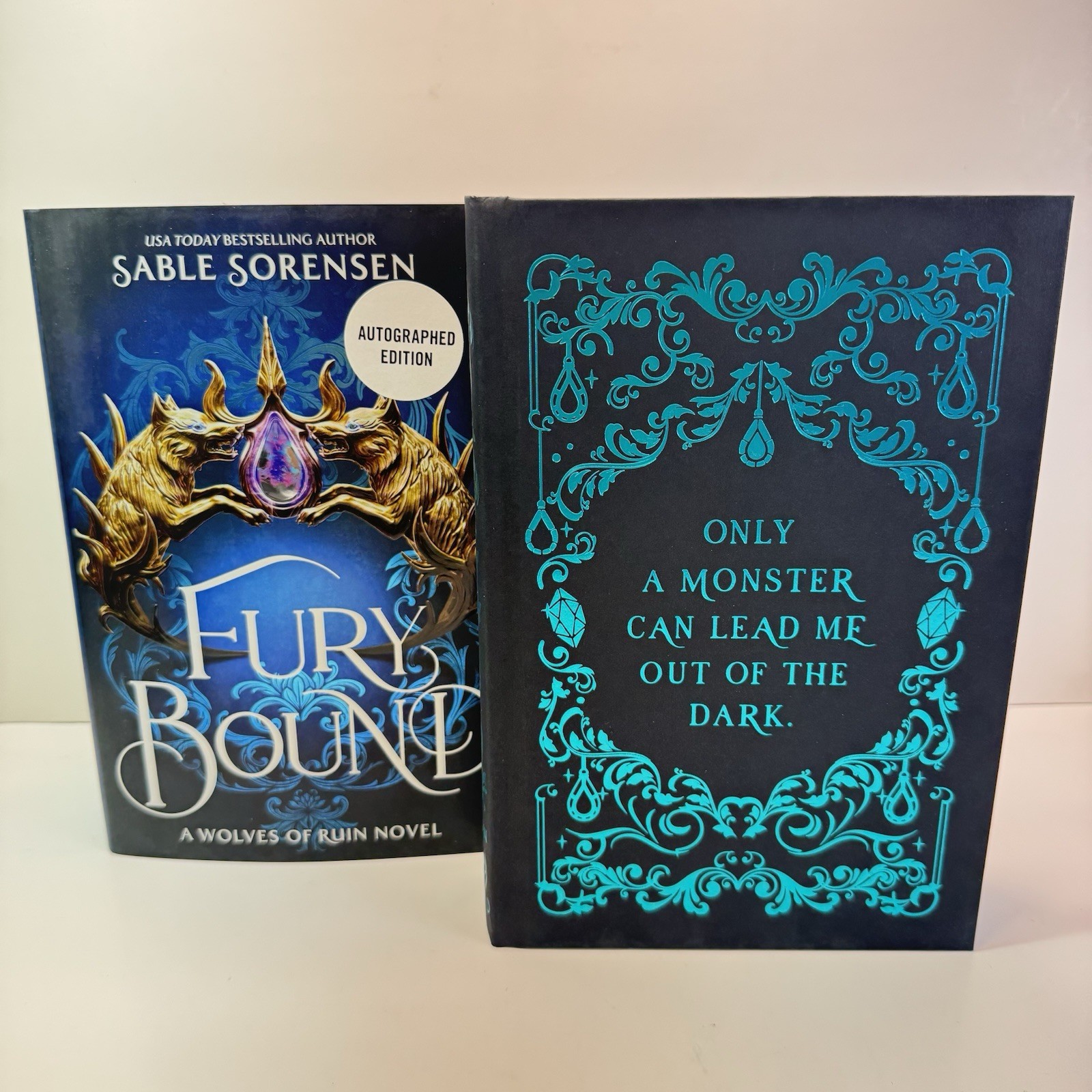 Fury Bound Sable Sorensen Barnes & Noble Deluxe Ed. Sprayed Edge HAND SIGNED New