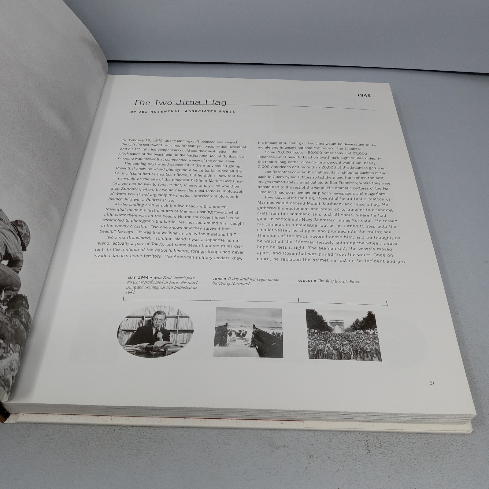 Moments: The Pulitzer Prize-Winning Photographs 2011 Tess Press HC by Hal Buell