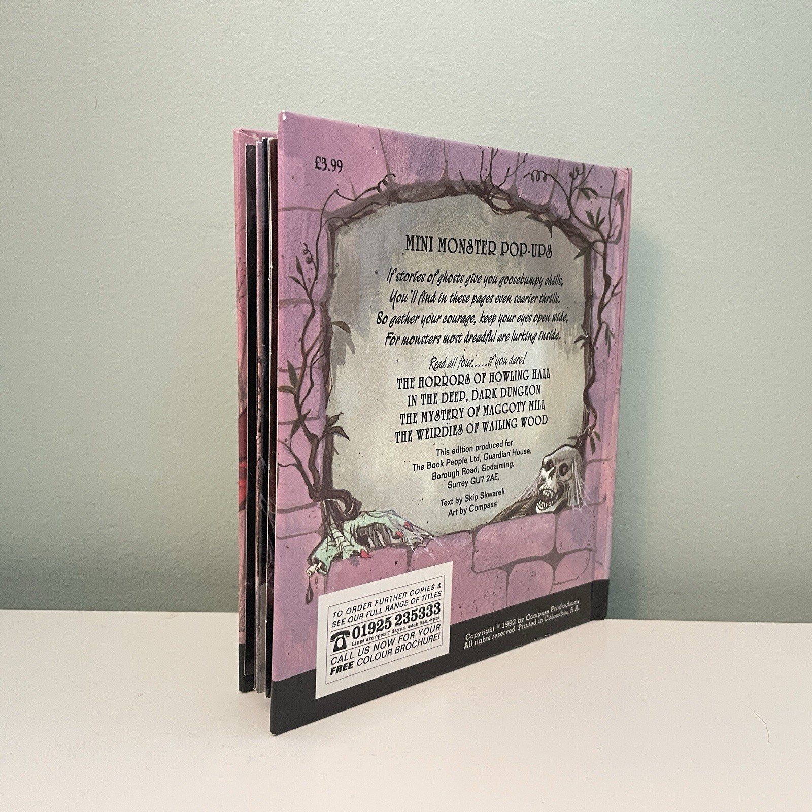 The Horrors of Howing Hall – Mini Monster Pop-Up Book (1992 Hardcover)