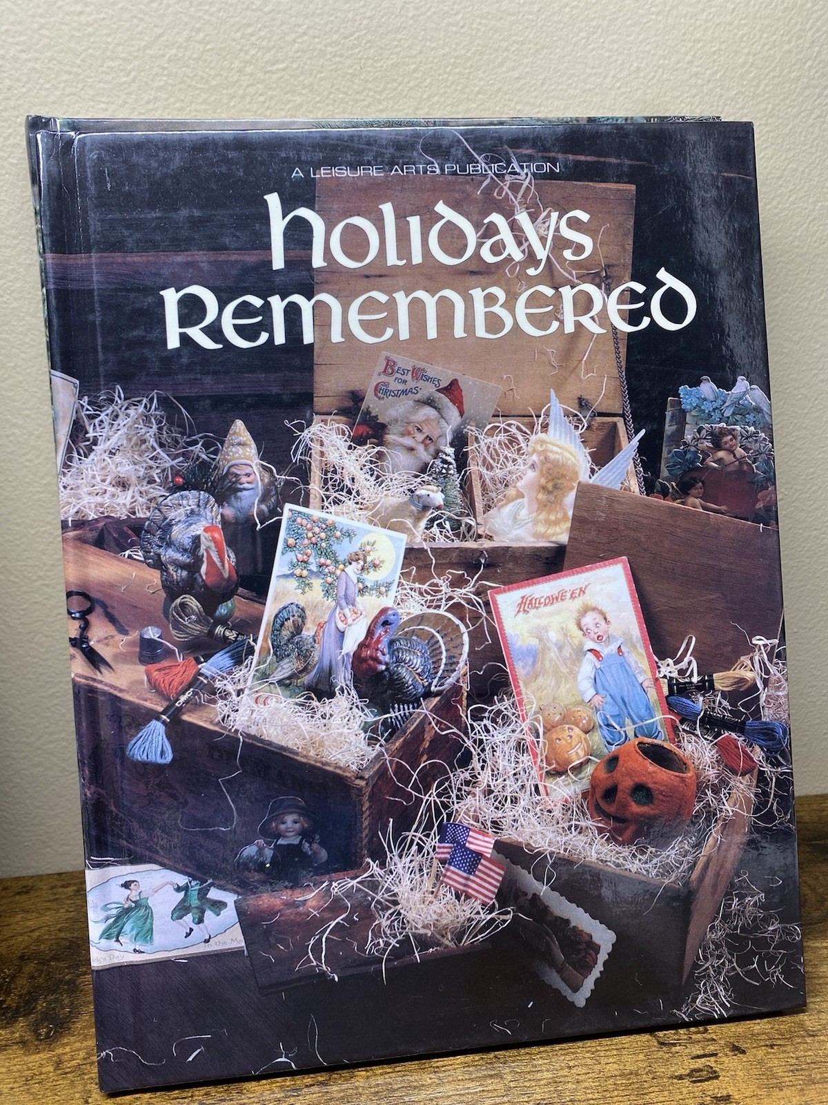 The Spirit of Christmas & Holidays Remembered by Leisure Arts Lot Of 6 Books