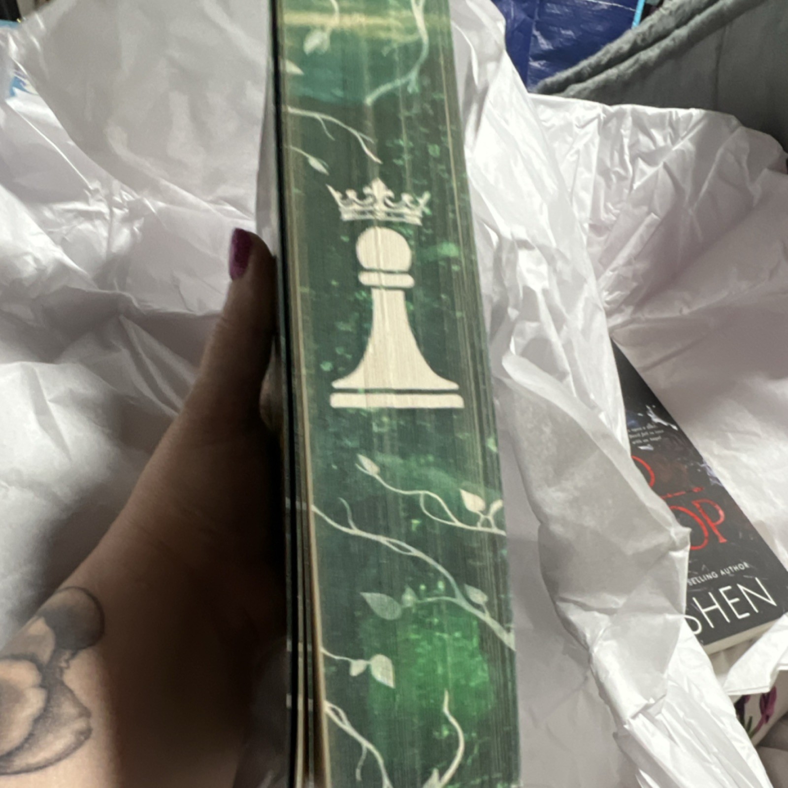 L.J. Shen Bad Bishop (Society of Villains) Paperback Novel, Bloom Books