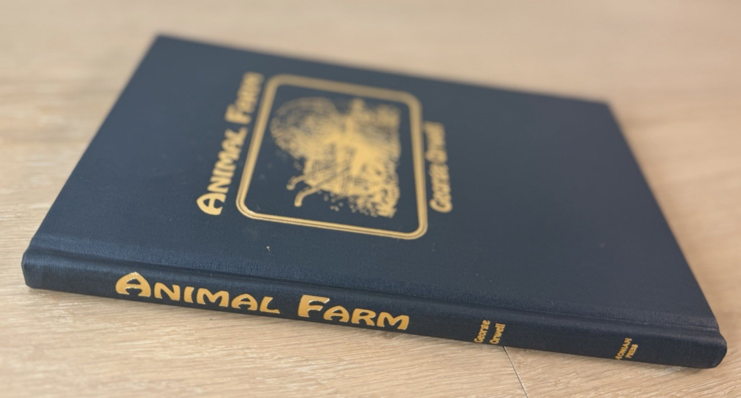Animal Farm – George Orwell – Penguin Hardcover 1977 – Vintage Classic