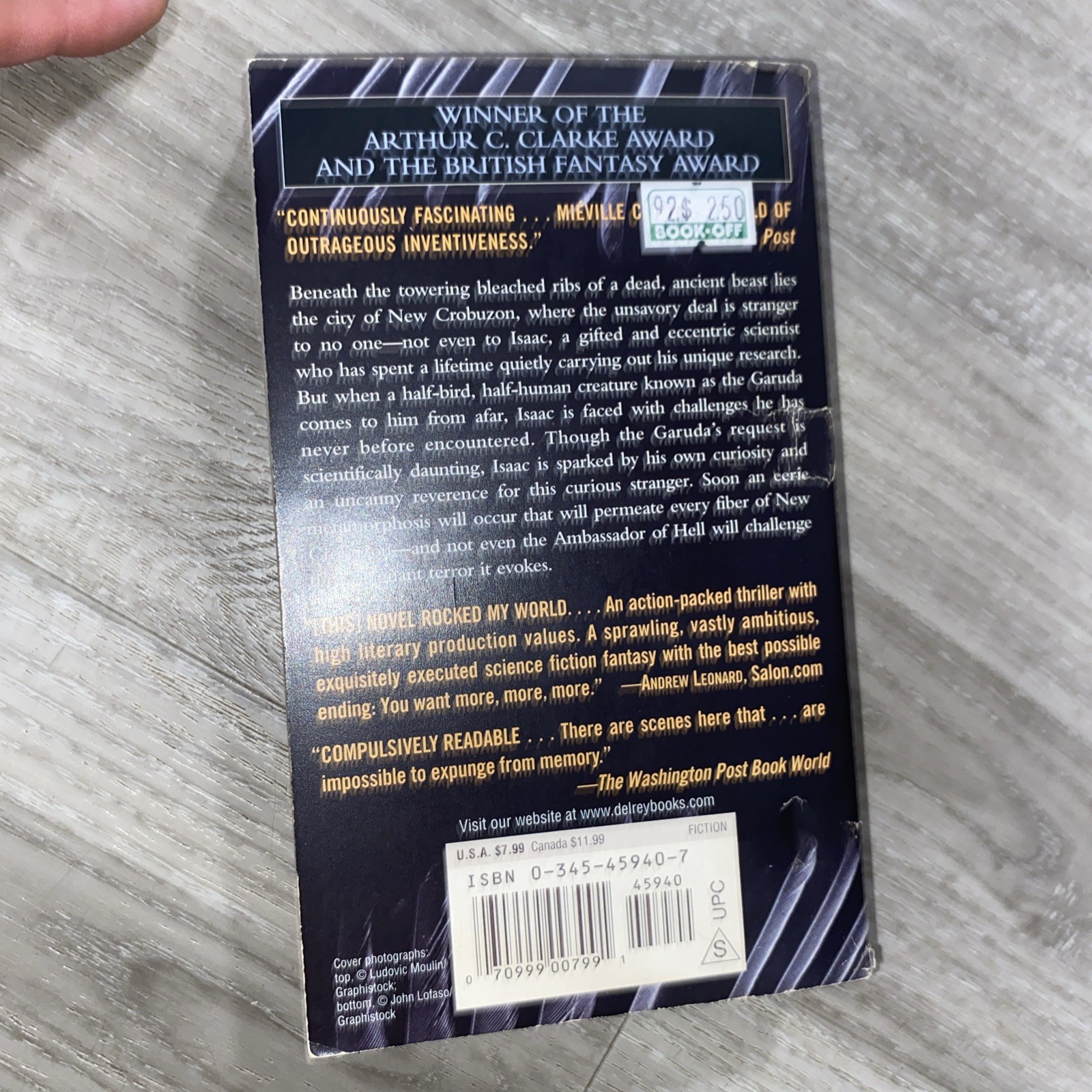 Perdido Street Station by China Miéville (2003, Mass Market)