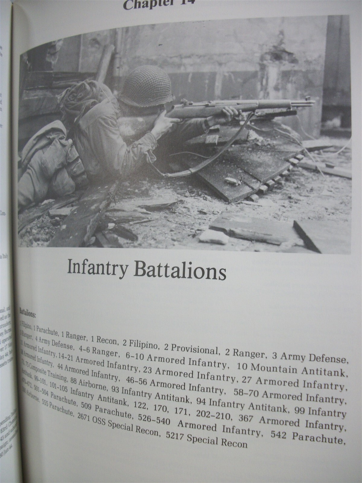 Order of Battle: U. S. Army, World War II by Shelby L. Stanton 1984 HC 648 Pages