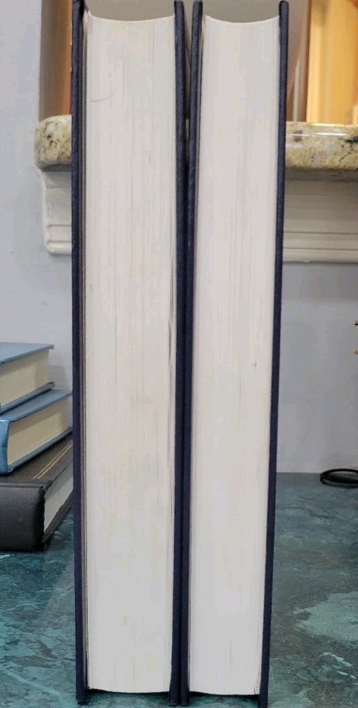 Metsudah Kitzur Shulchan Aruch: 2 Volume Set Large Size