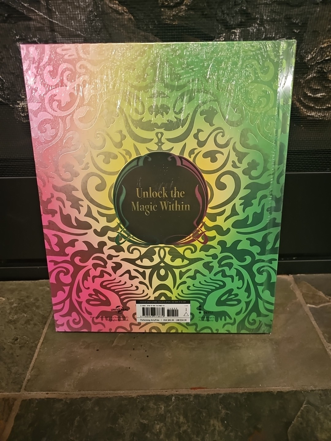 The Official Visual Companion WICKED Target Exclusive (Hardcover) NEW #0272