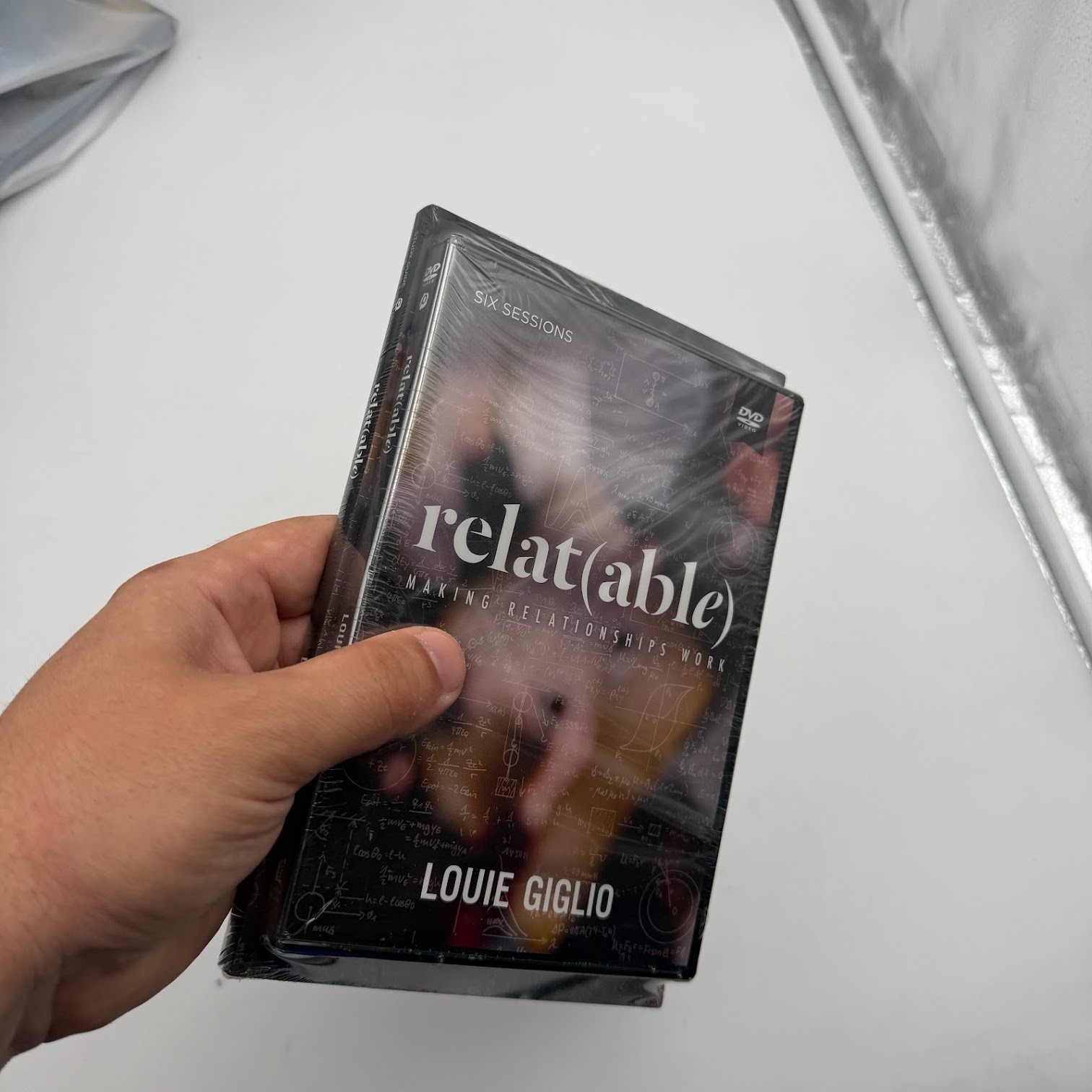 Relat(Able) : Making Relationships Work by Louie Giglio (2016) With DVD