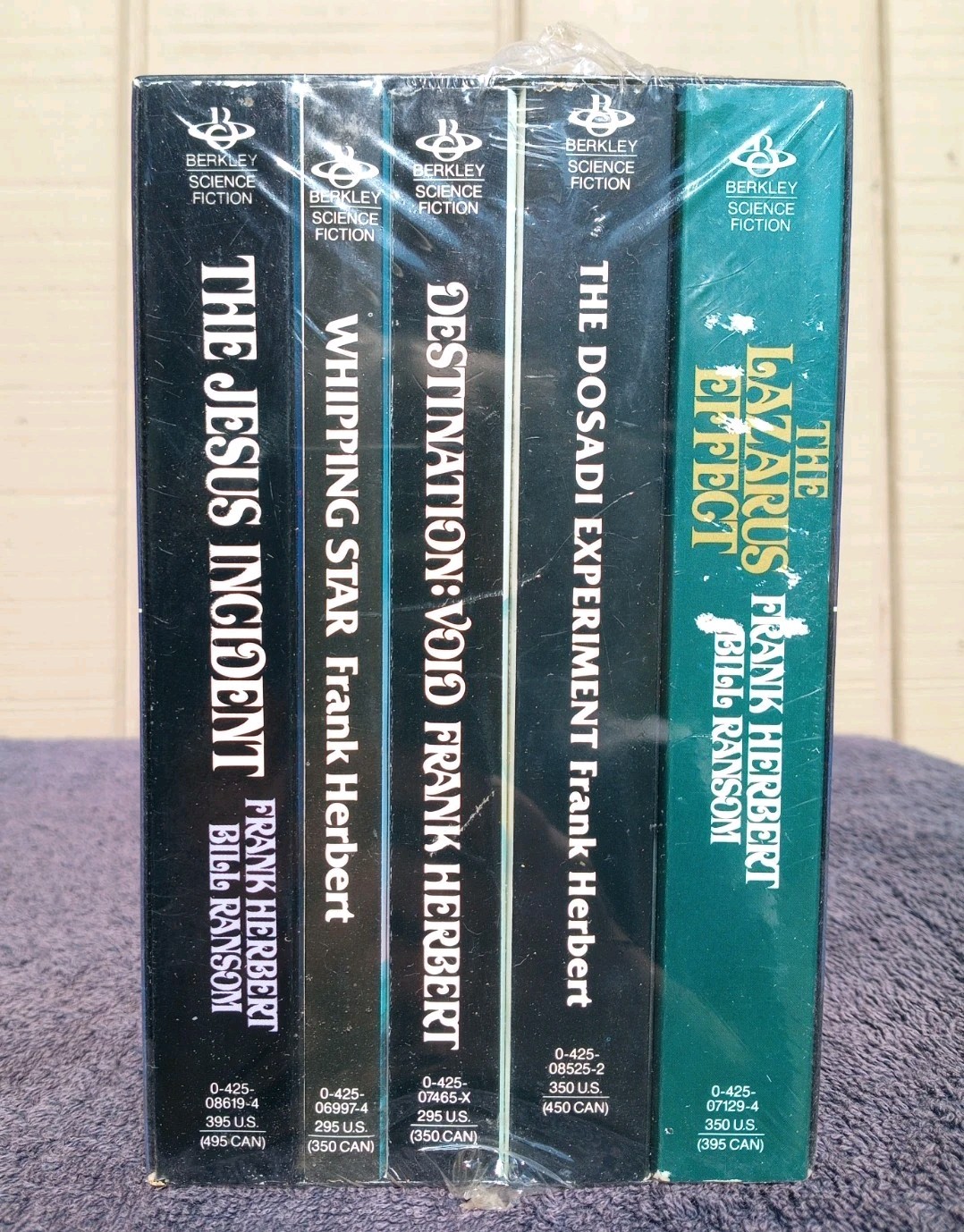 Worlds Beyond Dune 5-Book PB Box Set Sealed Frank Herbert READ DESCRIPTION