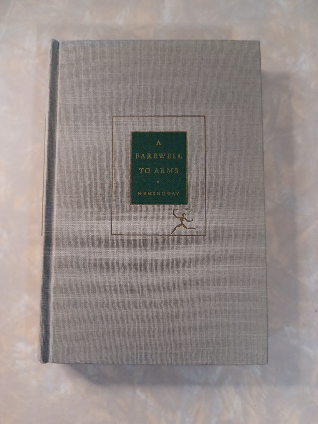 A Farewell to Arms – Ernest Hemingway Modern Library 1932 HCDJ