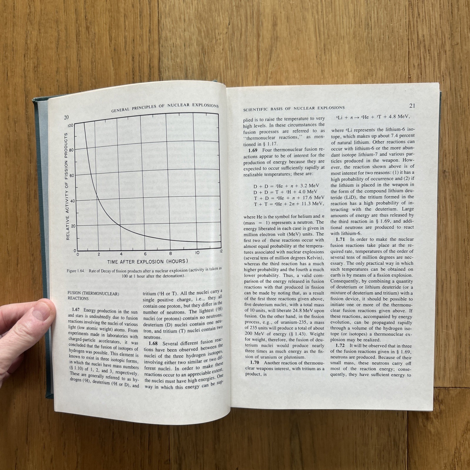 The Effects of Nuclear Weapons by Samuel Glasstone 3rd Ed 1977 with ‚computer‘