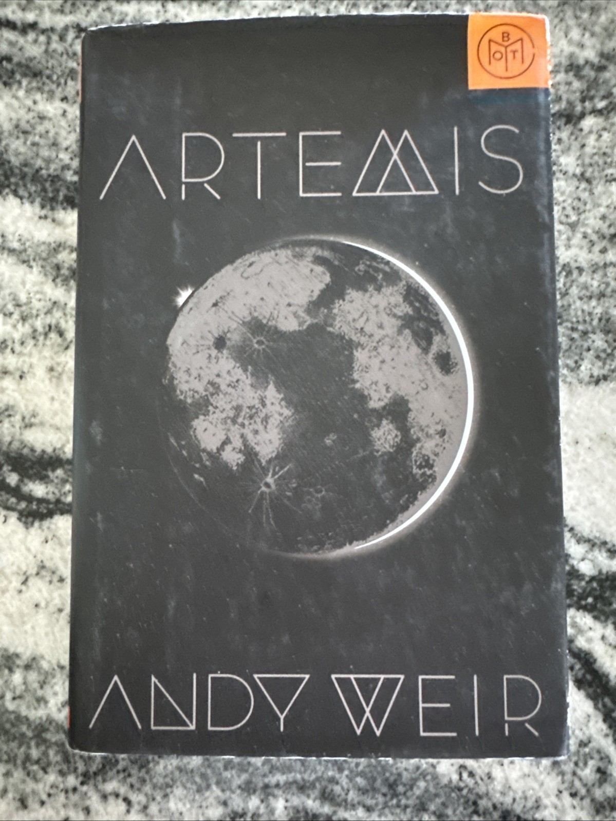 Artemis : A Novel by Andy Weir (2017, Hardcover)