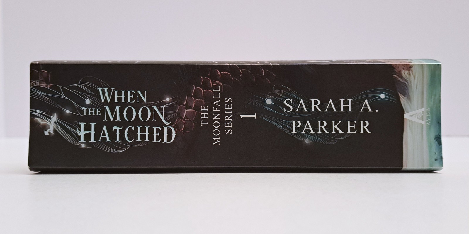 When the Moon Hatched TPB Sarah A. Parker – Adult Fae Romantasy – Like New
