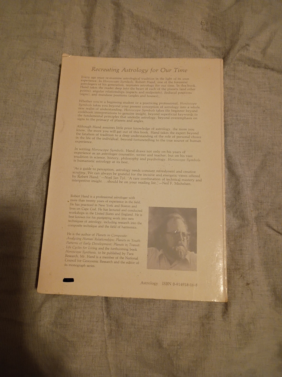 Horoscope Symbols, Robert Hand 1981 ISBN: 0914918168 Illustrated Trade PB