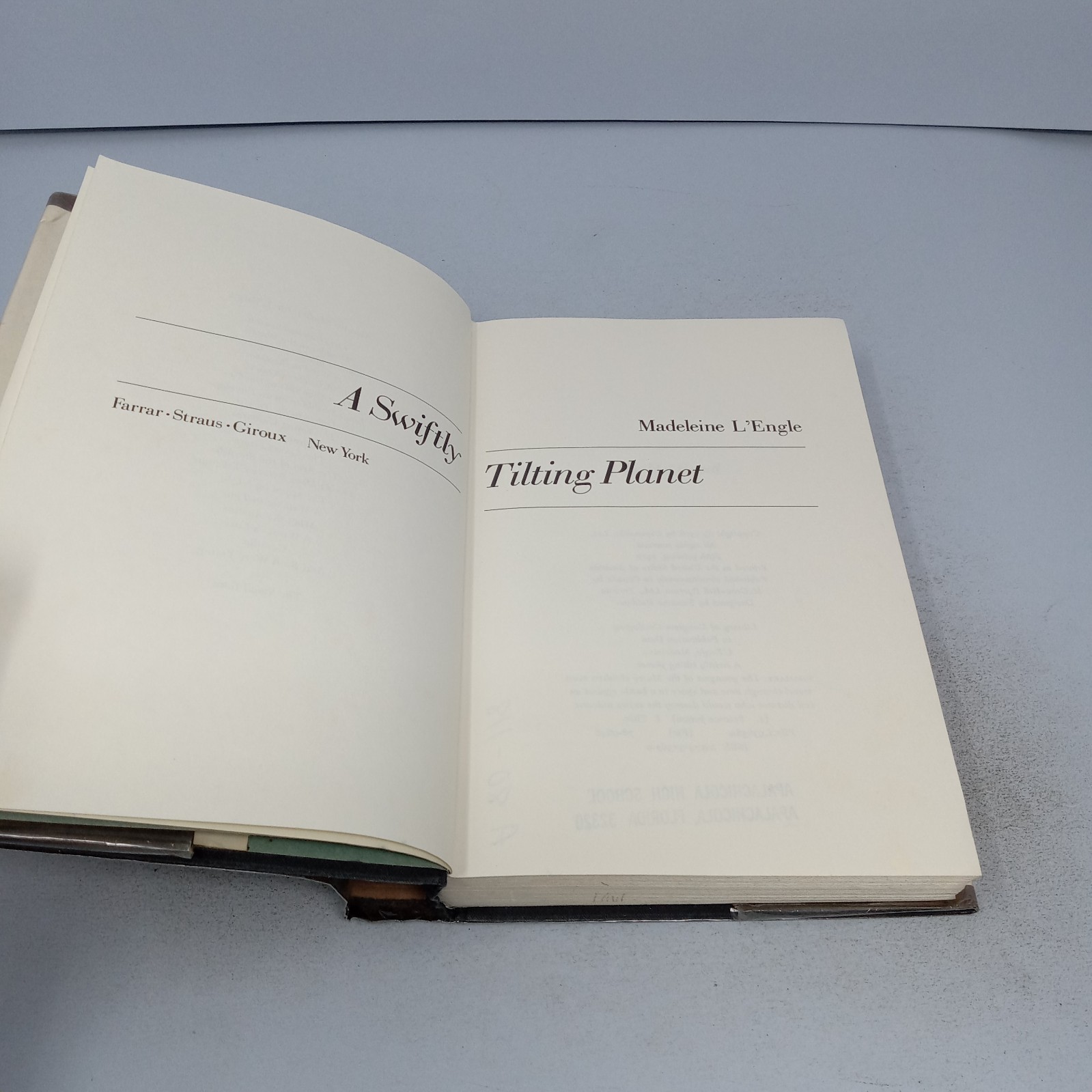 A Swiftly Tilting Planet: 1979 Farrar, Straus & Giroux HC by Madeleine L’Engle