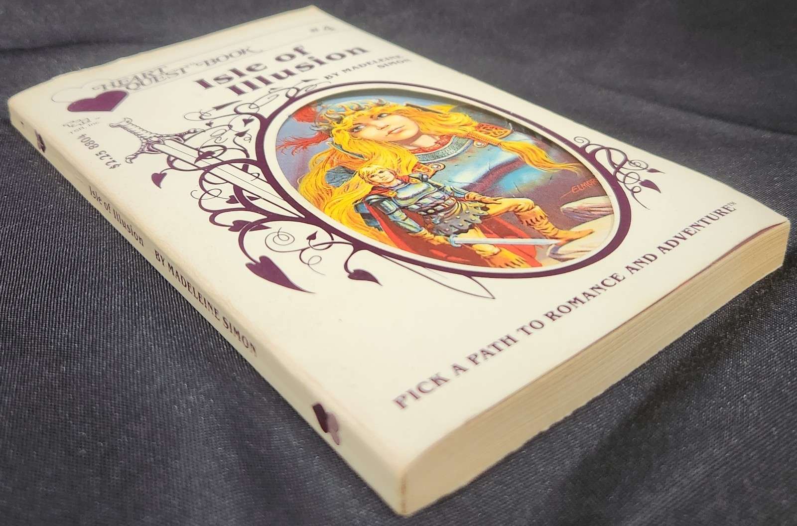 ISLE OF ILLUSION HeartQuest Pick a Path Book #4 TSR fantasy romance VTG 1980s