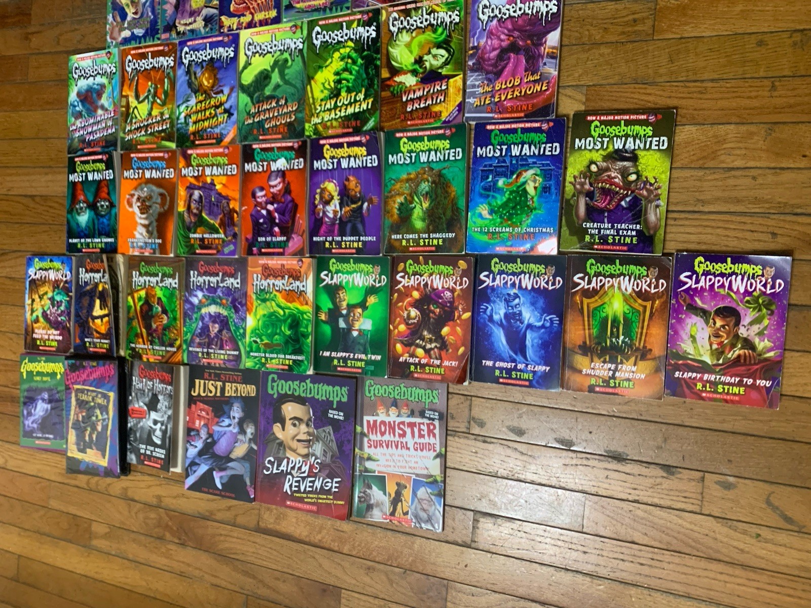 Lot of 68 Goosebumps /R.L Stine Some VTG ’90 Fear Street Most Wanted Horror VHS