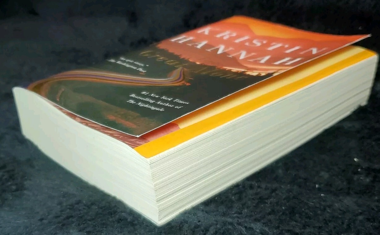 The Great Alone: A Novel [Paperback] Hannah, Kristin