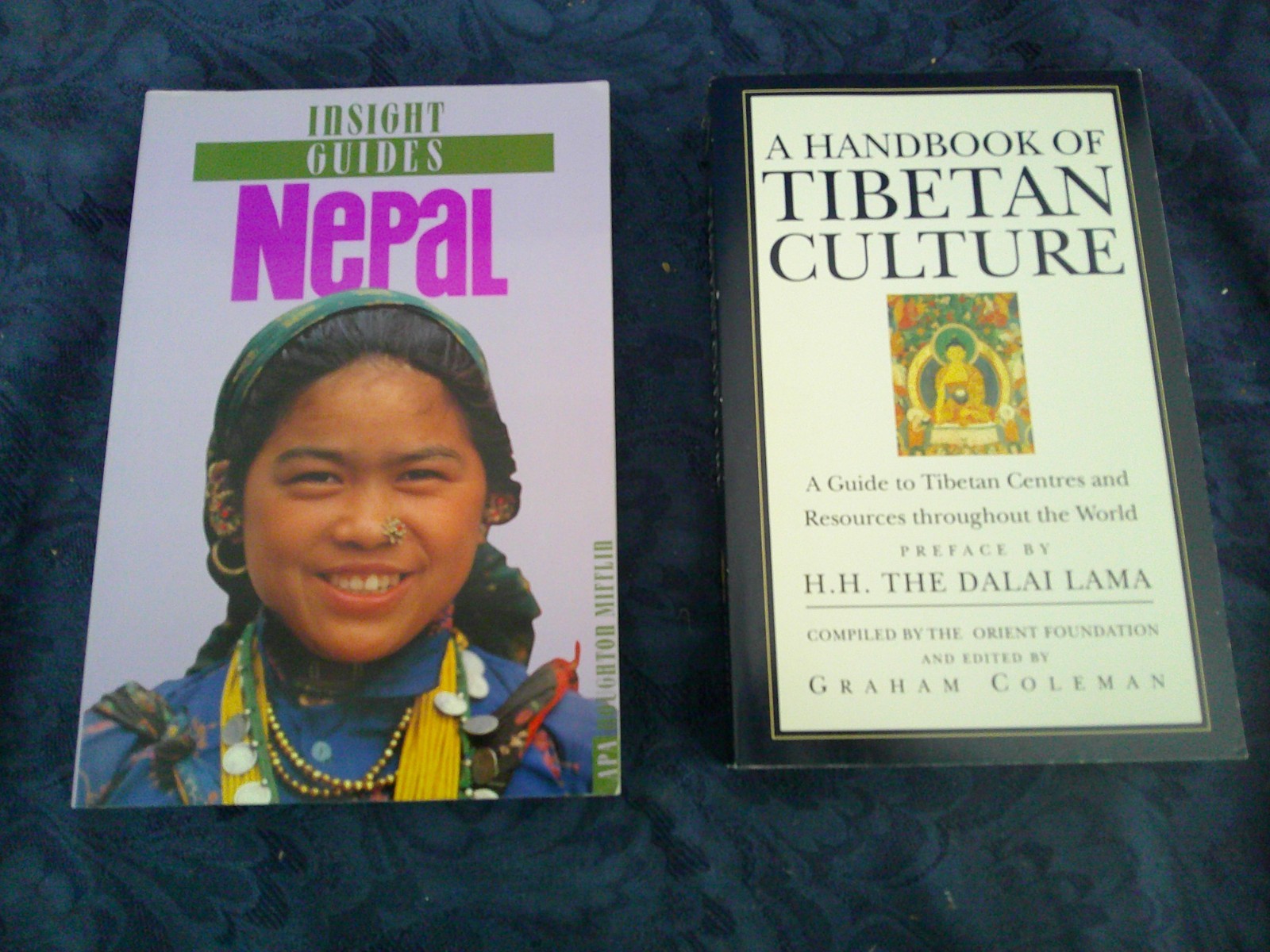 Ultimate TREKKING IN NEPAL guide book collection, incl. language tape & cultural