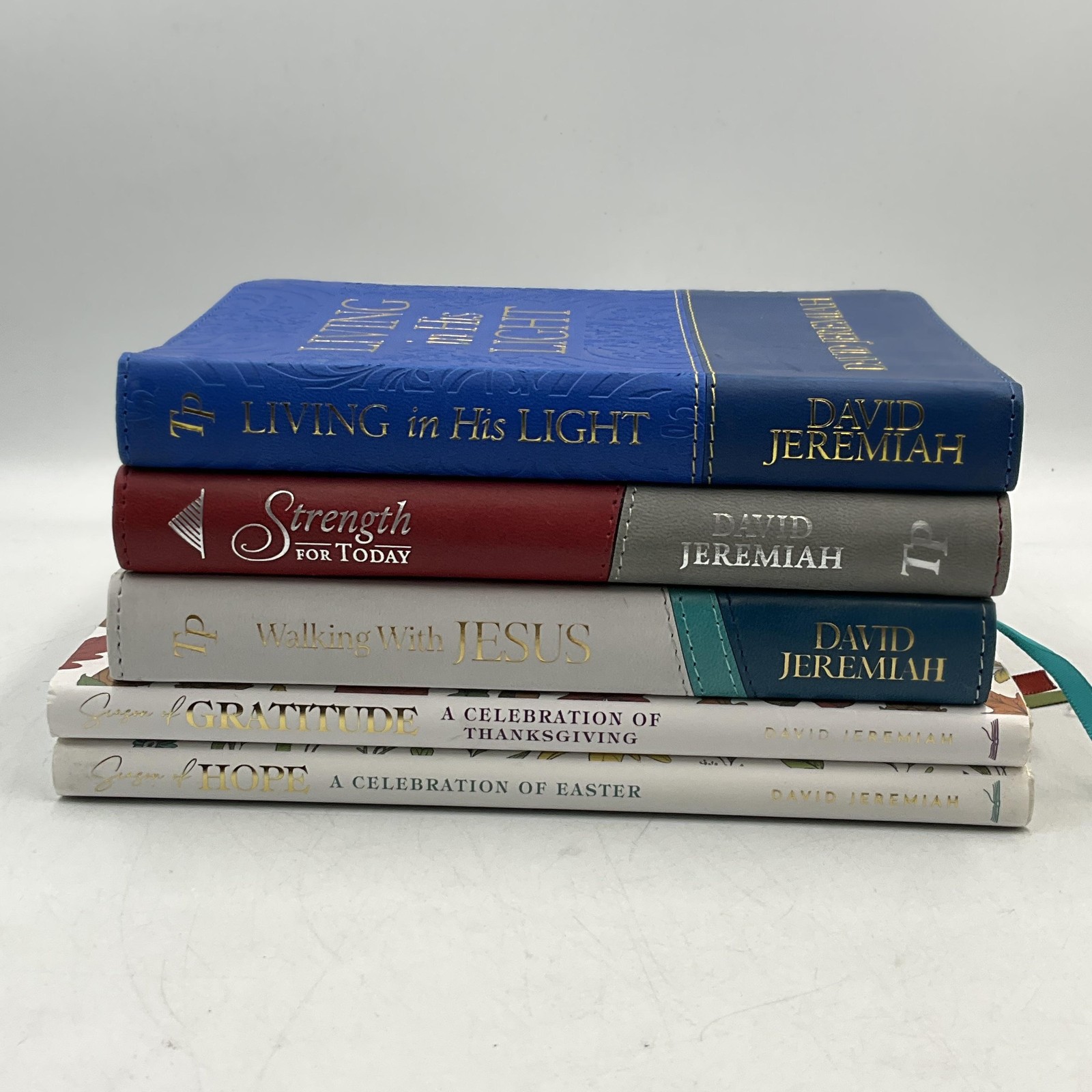 Lot of 5 David Jeremiah Hardcover and softcover Blue Turning Point Devotional