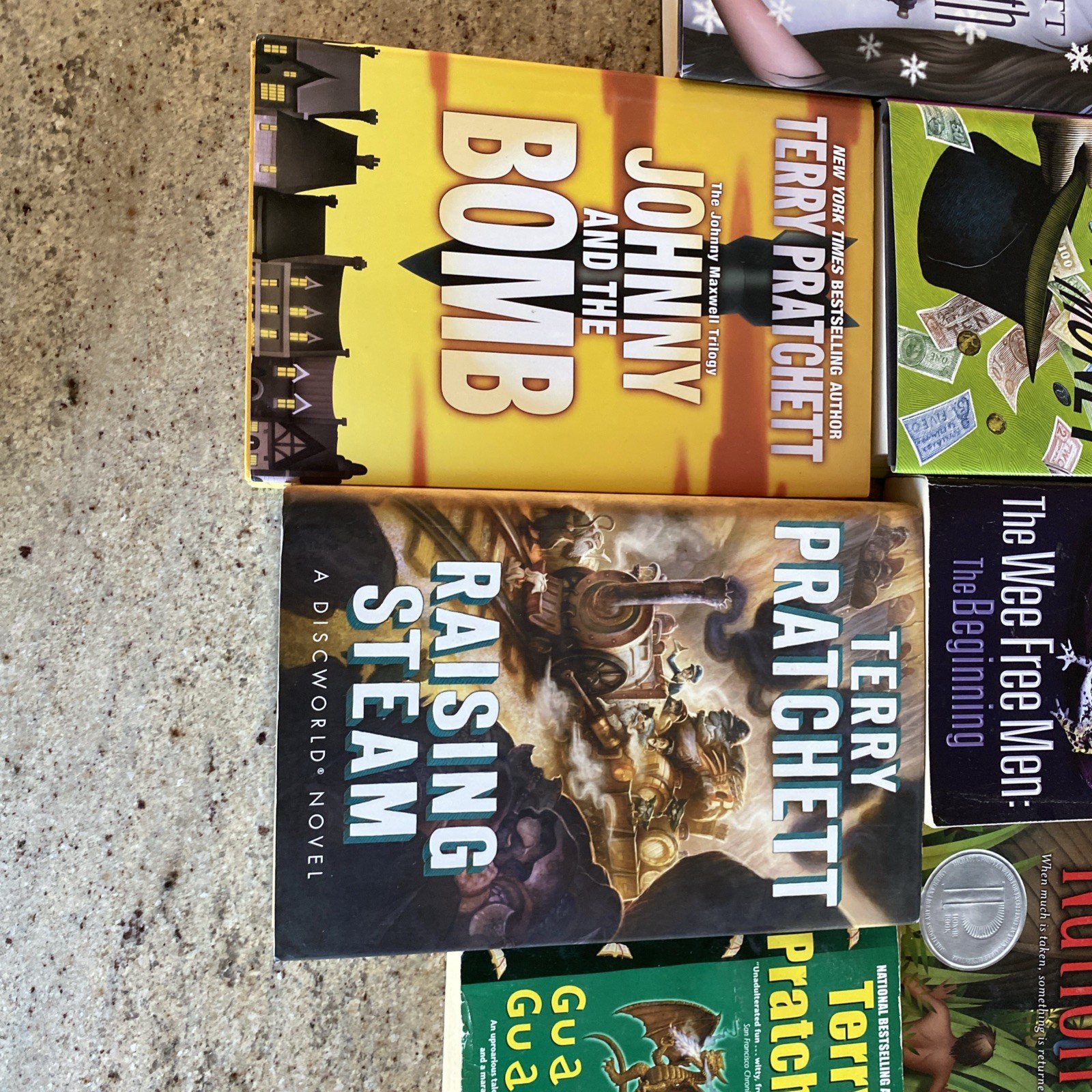 Terry Pratchett–Lot of 11 PB, 4 HC various titles, Good Omens, Jonny & the Bomb
