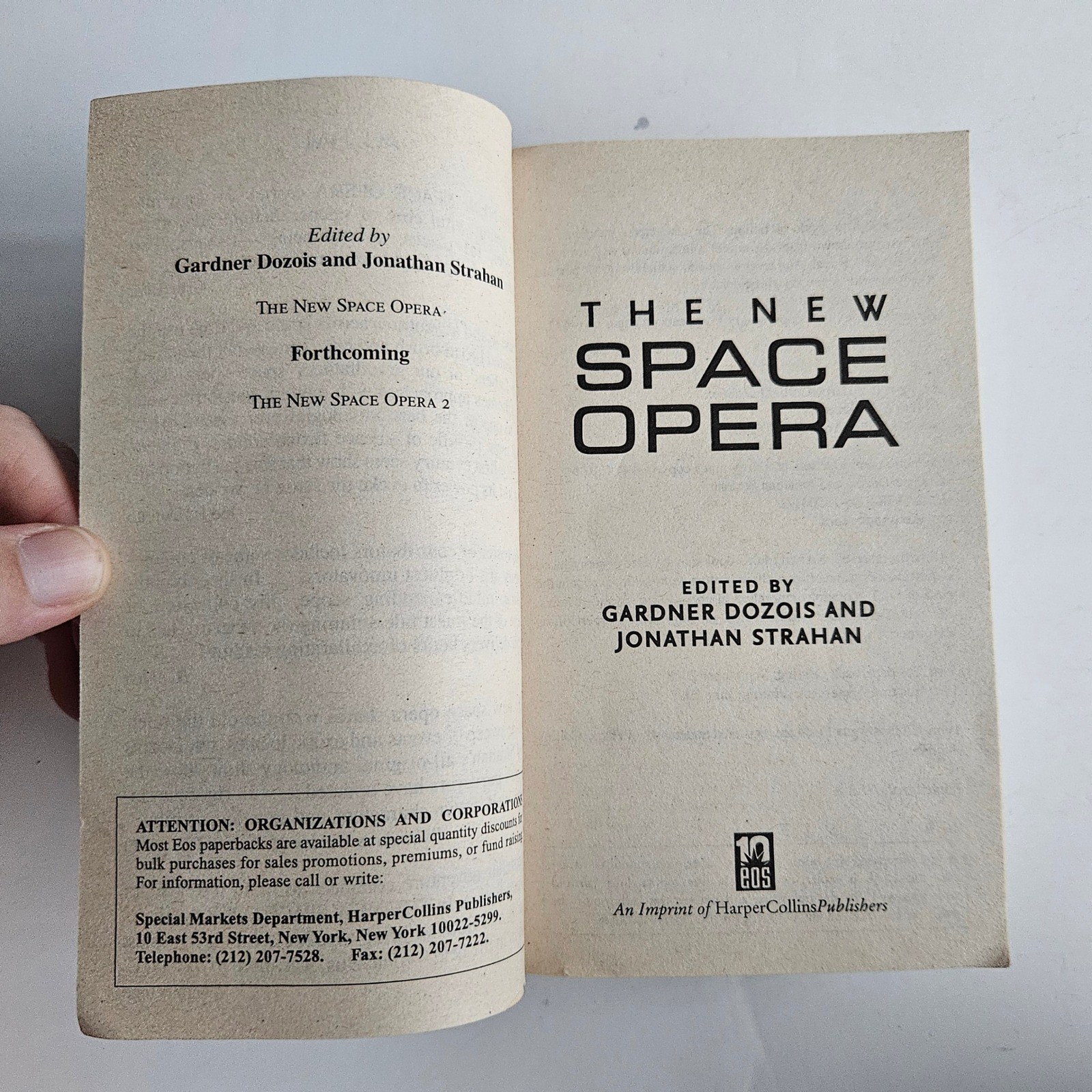 The New Space Opera Gardner Dozois Jonathan Strahan Sci-Fi Anthology Paperback