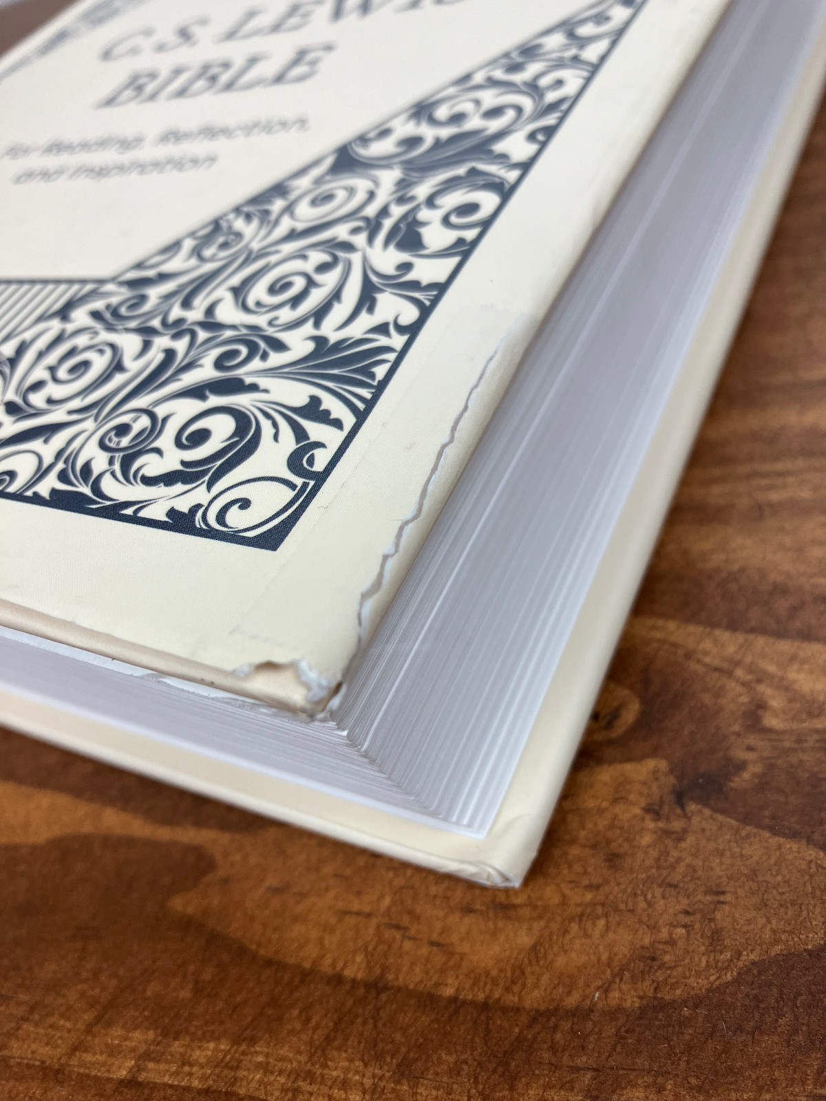 NRSV C. S. Lewis Bible Comfort Print Reading Reflection Inspiration Hardcover