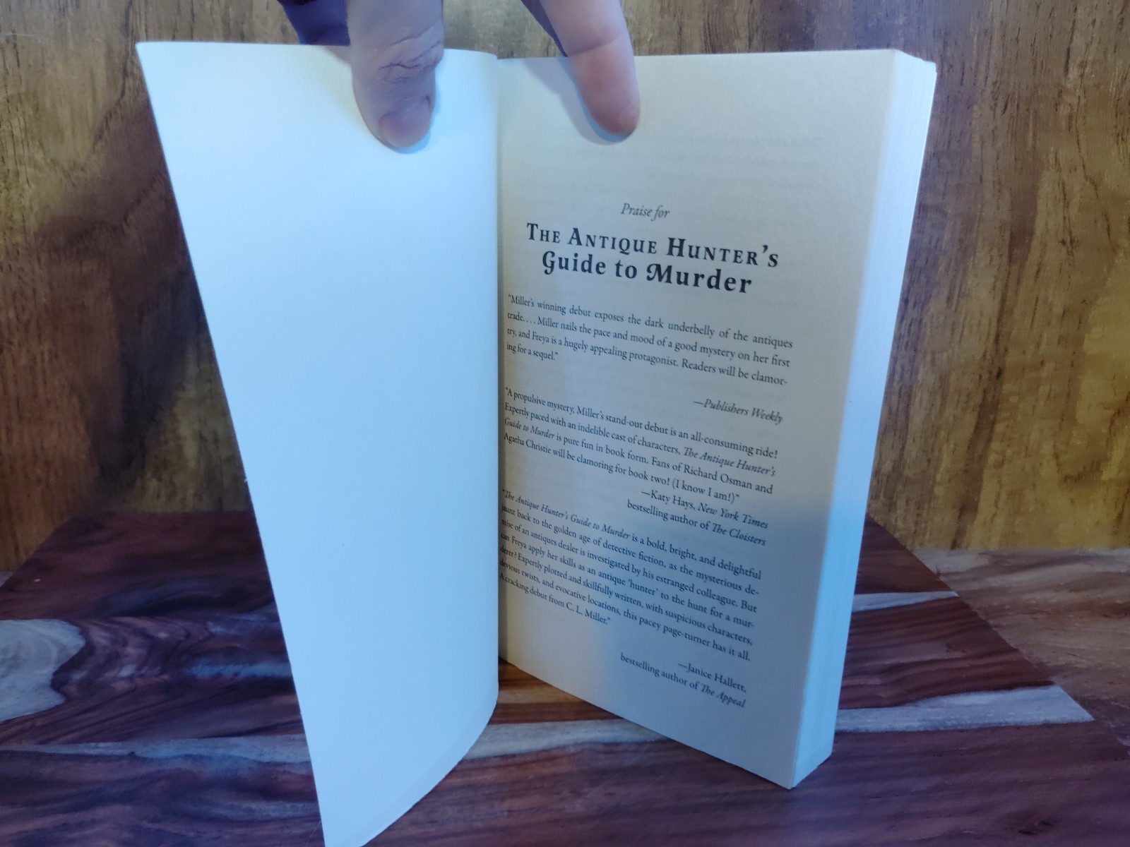 The Antique Hunter’s Guide to Murder C L Miller Trade Paperback Atria Books Myst