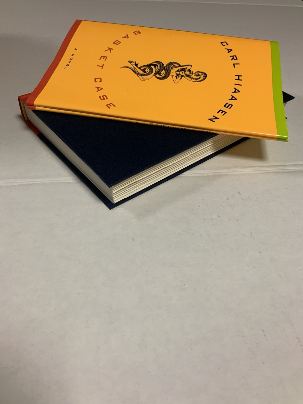 Basket Case Carl Hiaasen (2002 HC) Signed 1st Ed DJ Alfred A. Knopf