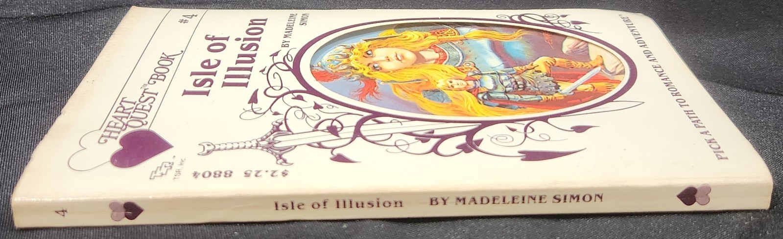 ISLE OF ILLUSION HeartQuest Pick a Path Book #4 TSR fantasy romance VTG 1980s