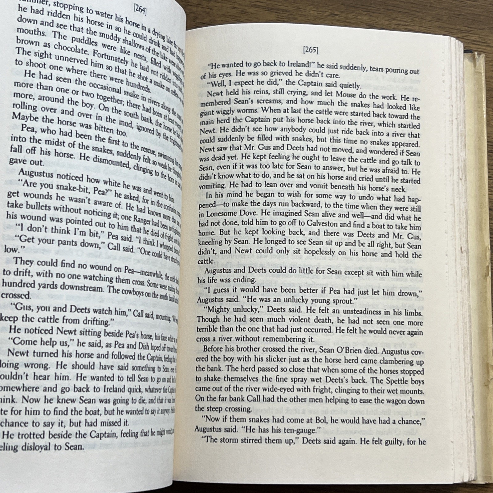 LONESOME DOVE A Novel by Larry McMurtry – 1985 – First Book Club Edition HCDJ