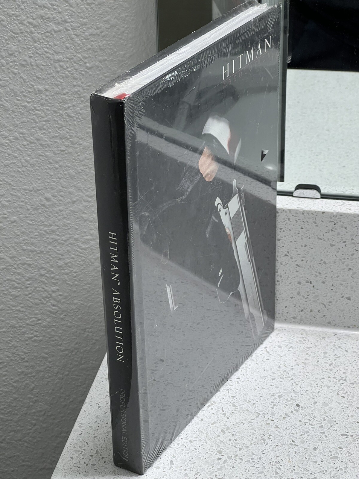 BRAND NEW Hitman: Absolution Professional Edition Official Game Guide Hardcover