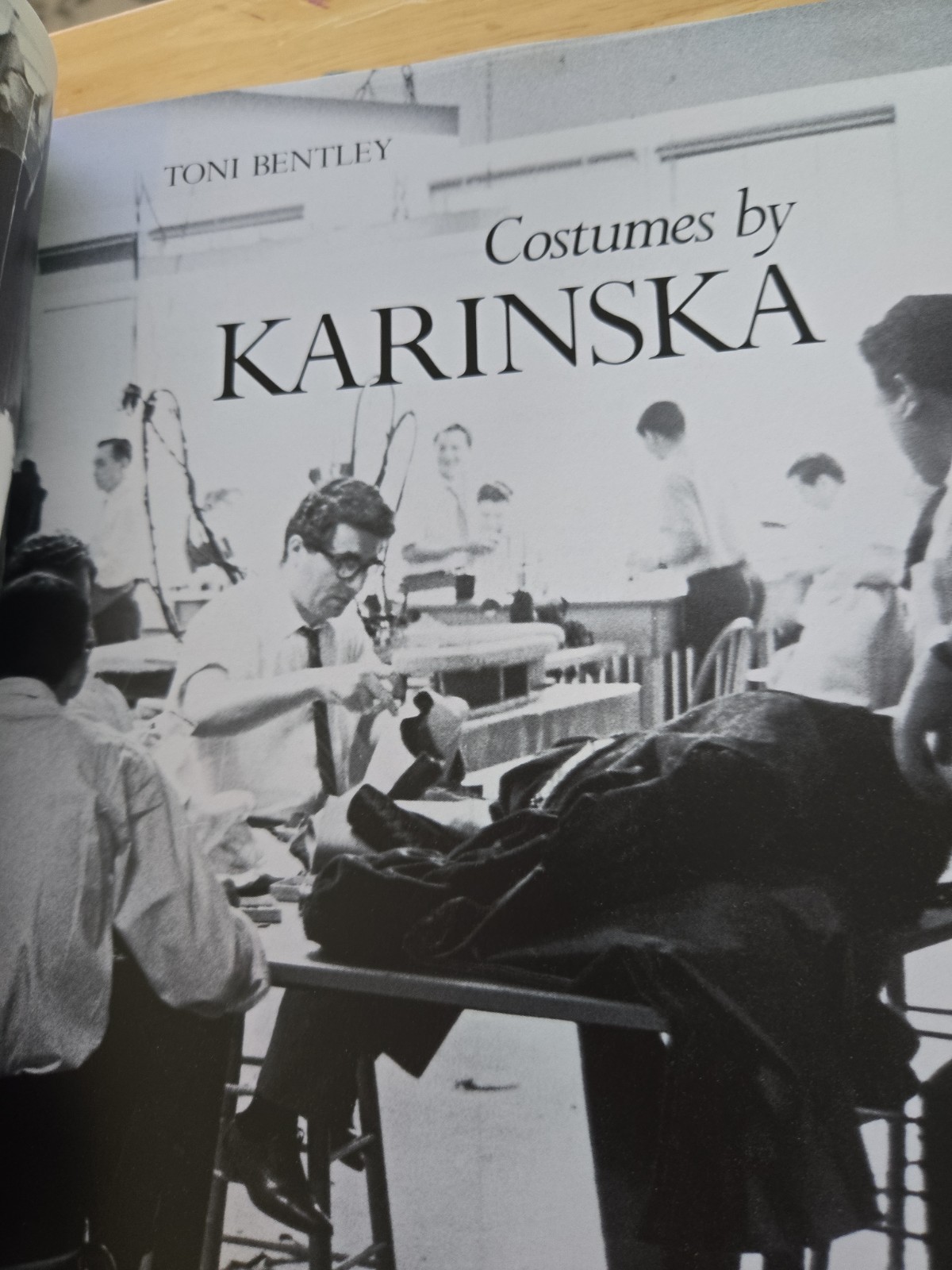 Costumes by Karinska by Toni Bentley (1995, Hardcover) Dustin Cover. Good Condit