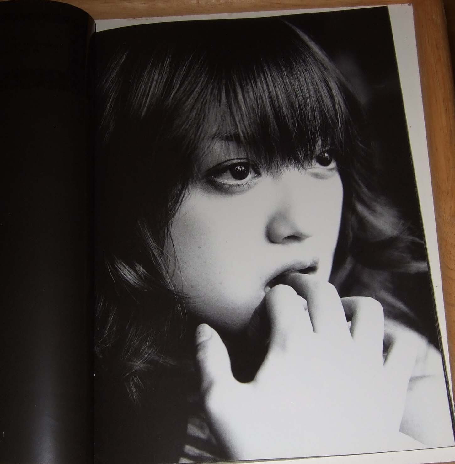 ARUZE GROUP JAPANESE PRETTY GIRL PHOTOBOOK – 104 PAGES