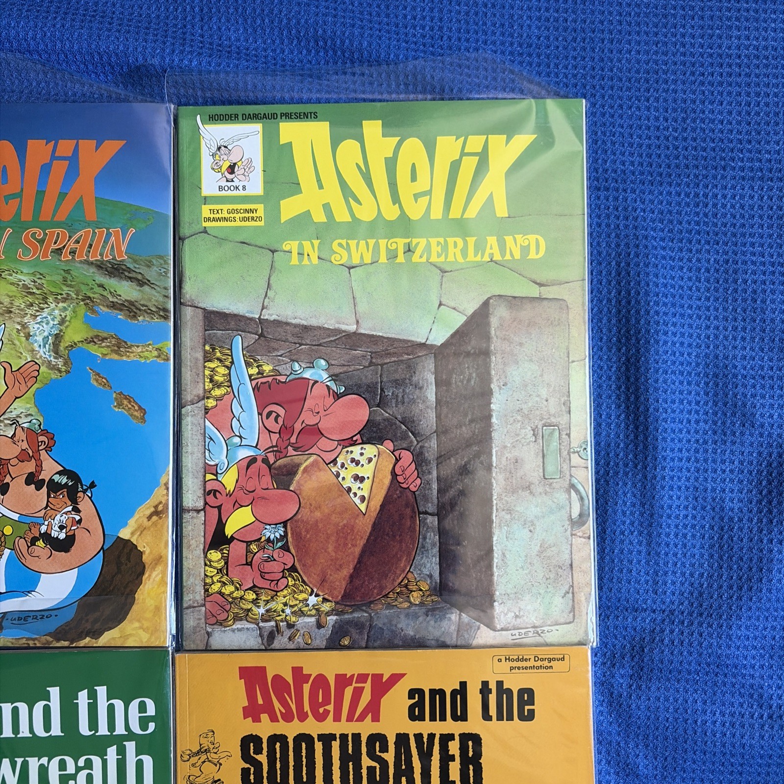 LOT OF 6 ISSUES ASTERIX by GOSCINNY & UDERZO COMICS Vintage RARE MAGAZINES GR