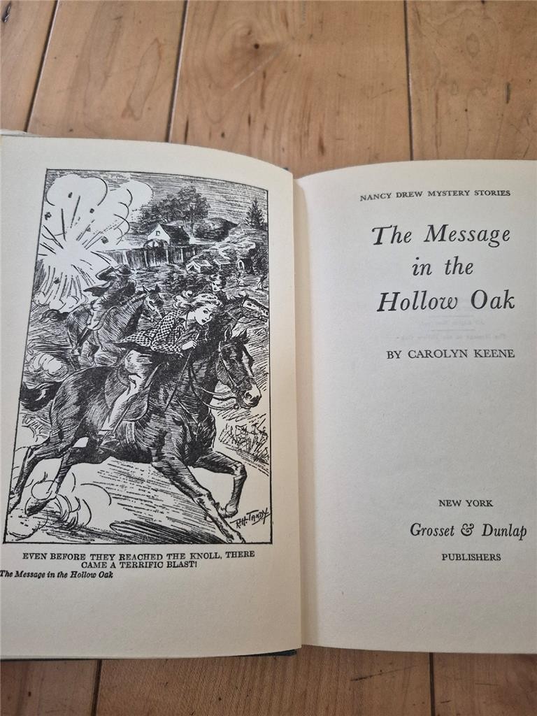 1935 NANCY DREW THE MESSAGE IN THE HOLLOW OAK CAROLYN KEENE HCB/DJ