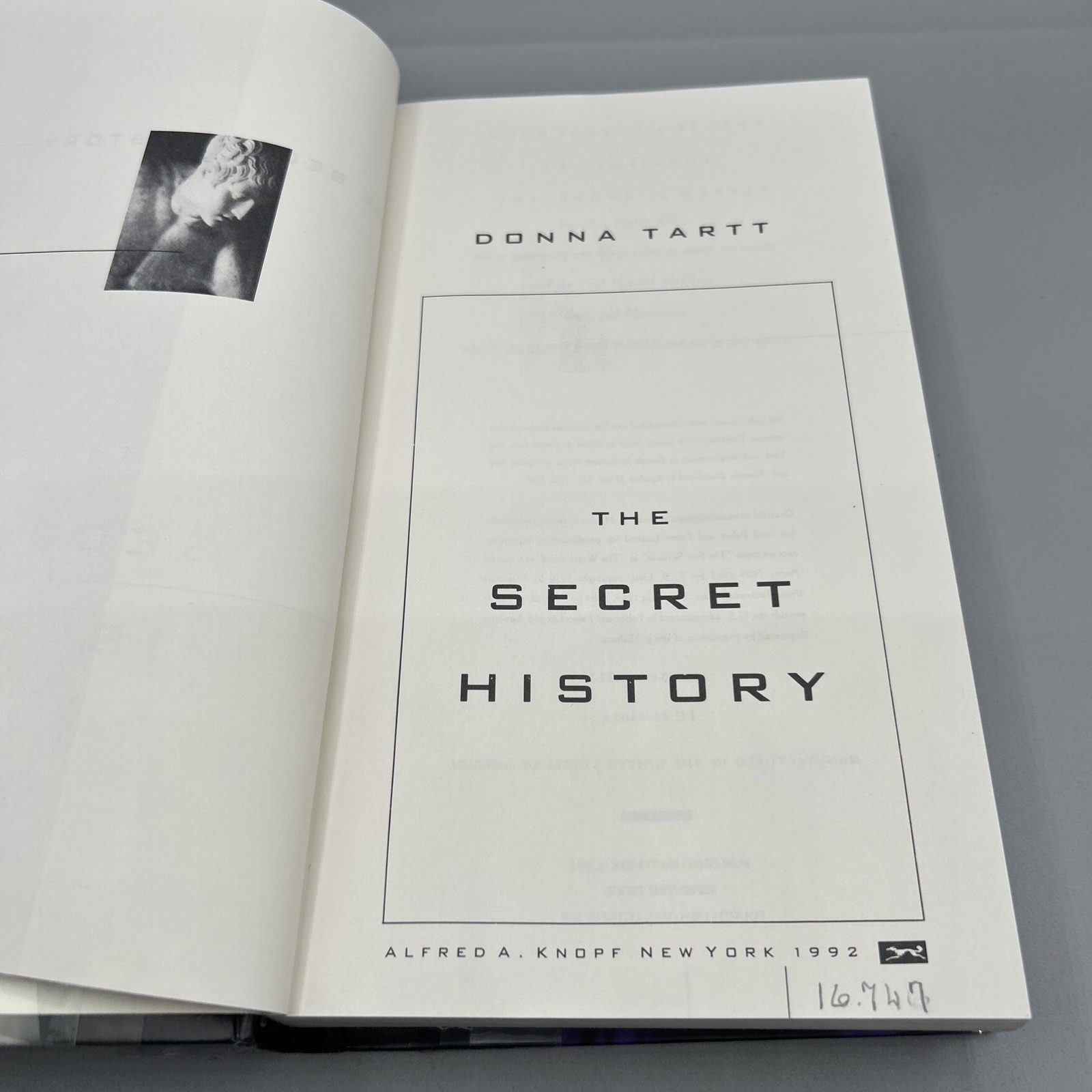 Secret History : A Novel by Donna Tartt (1992, Hardcover)