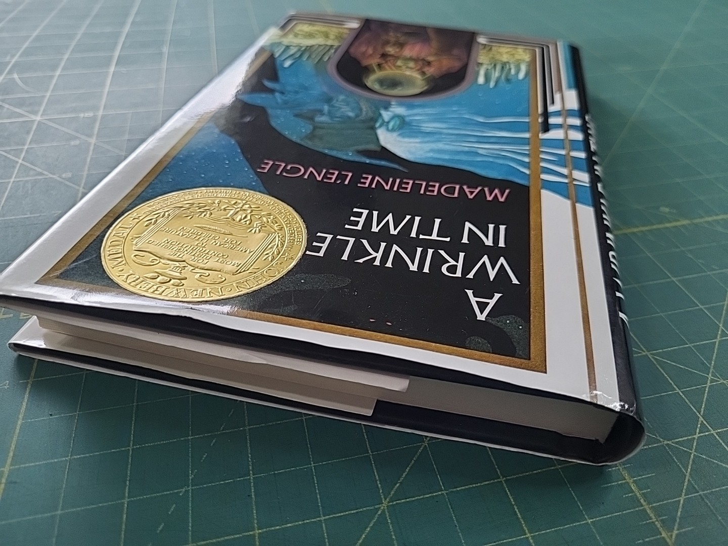 A Wrinkle in Time (A Wrinkle in Time Quintet) Hardcover – Madeleine L’Engle
