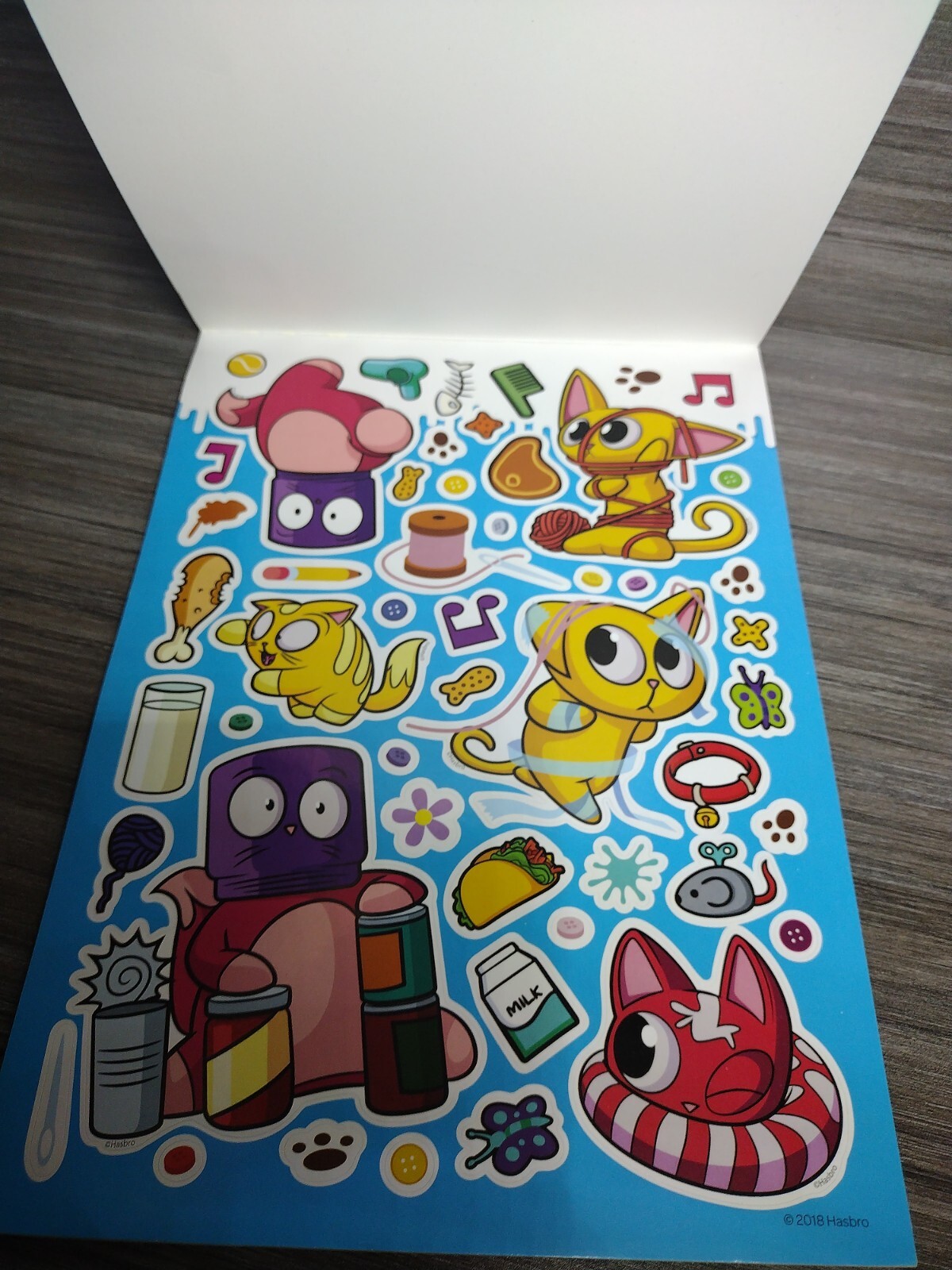 Lost Kitties Create-A-Scene Sticker & Activity Pad-NEW!