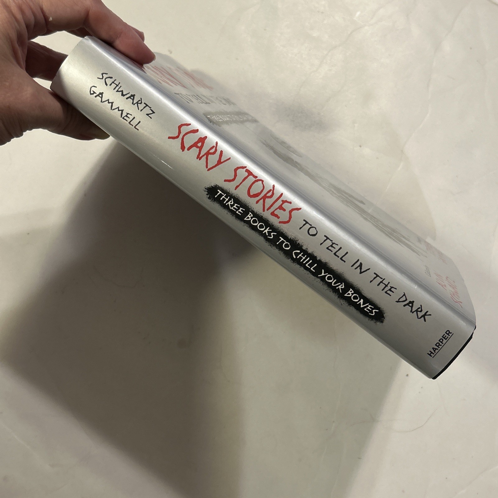 Scary Stories Book To Tell In The Dark By Schwartz Gammell Hard Back 9.5 In 4832