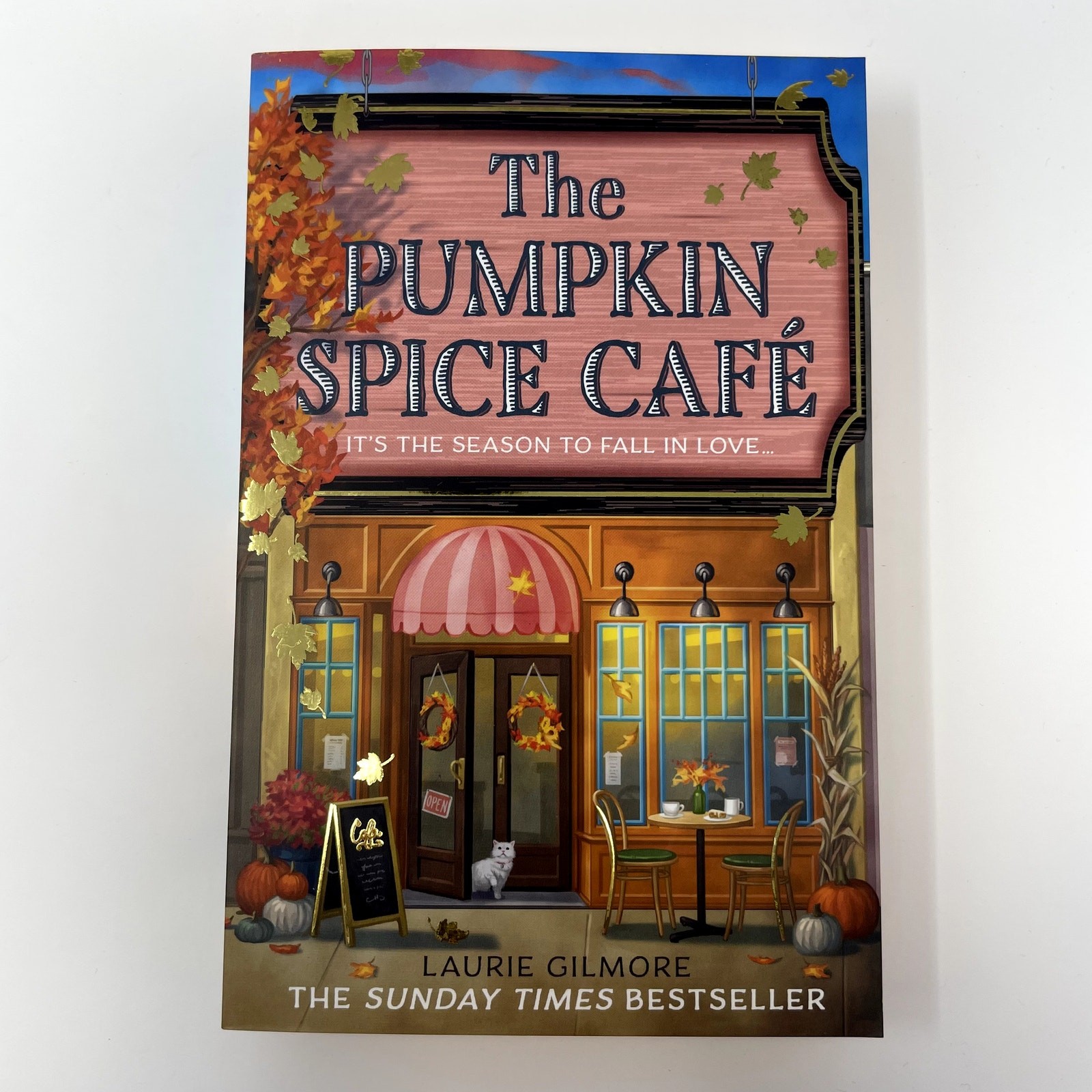 The Pumpkin Spice Cafe Laurie Gilmore The WORKS UK Excl Sprayed Edges Book