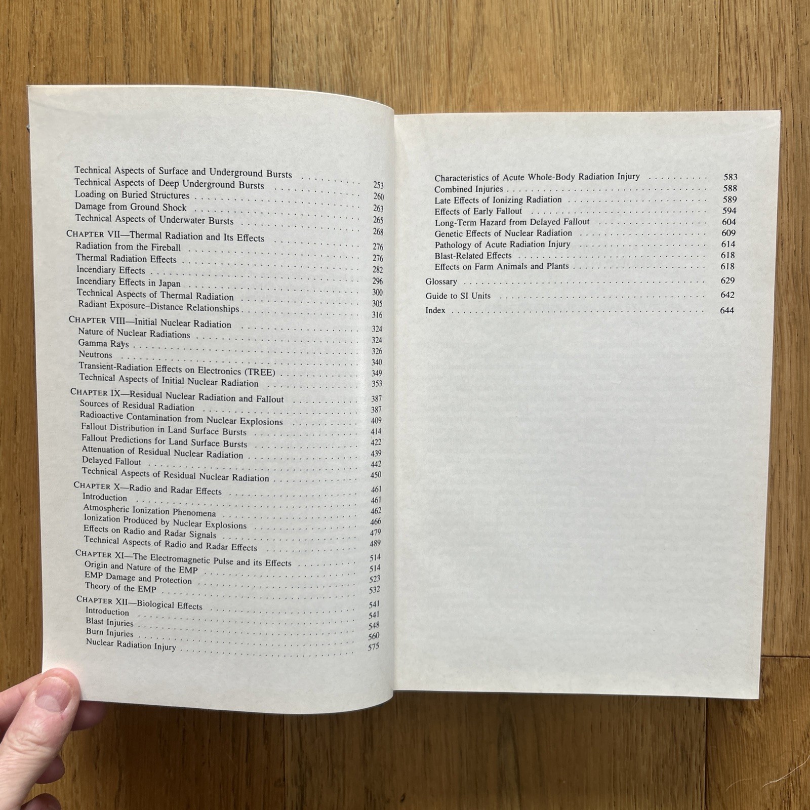 The Effects of Nuclear Weapons by Samuel Glasstone 3rd Ed 1977 with ‚computer‘