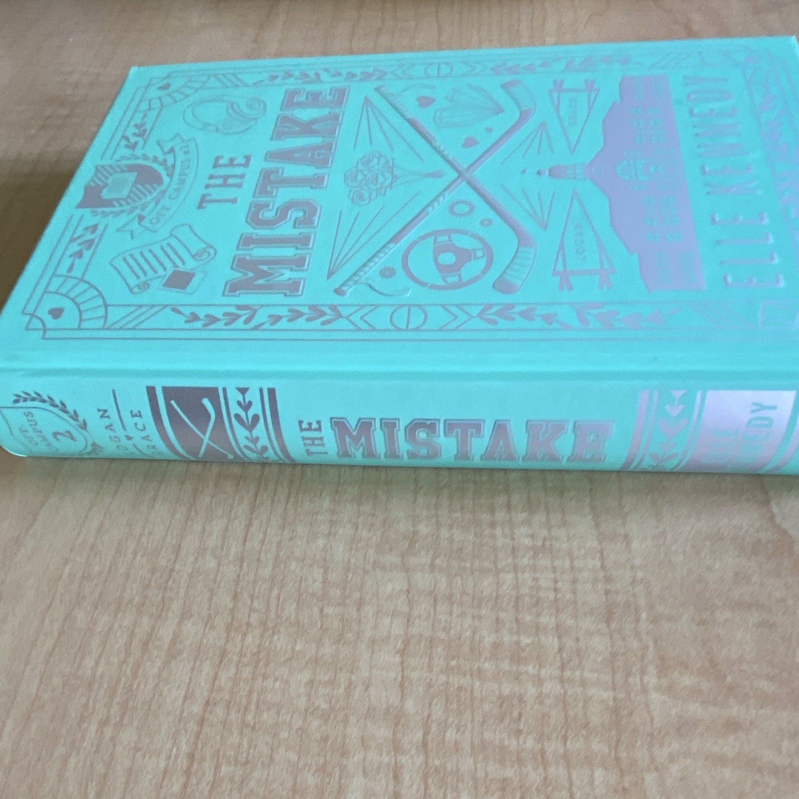 The Mistake (Off-Campus) by Elle Kennedy, Bloom Books, YA Romance Novel, HC