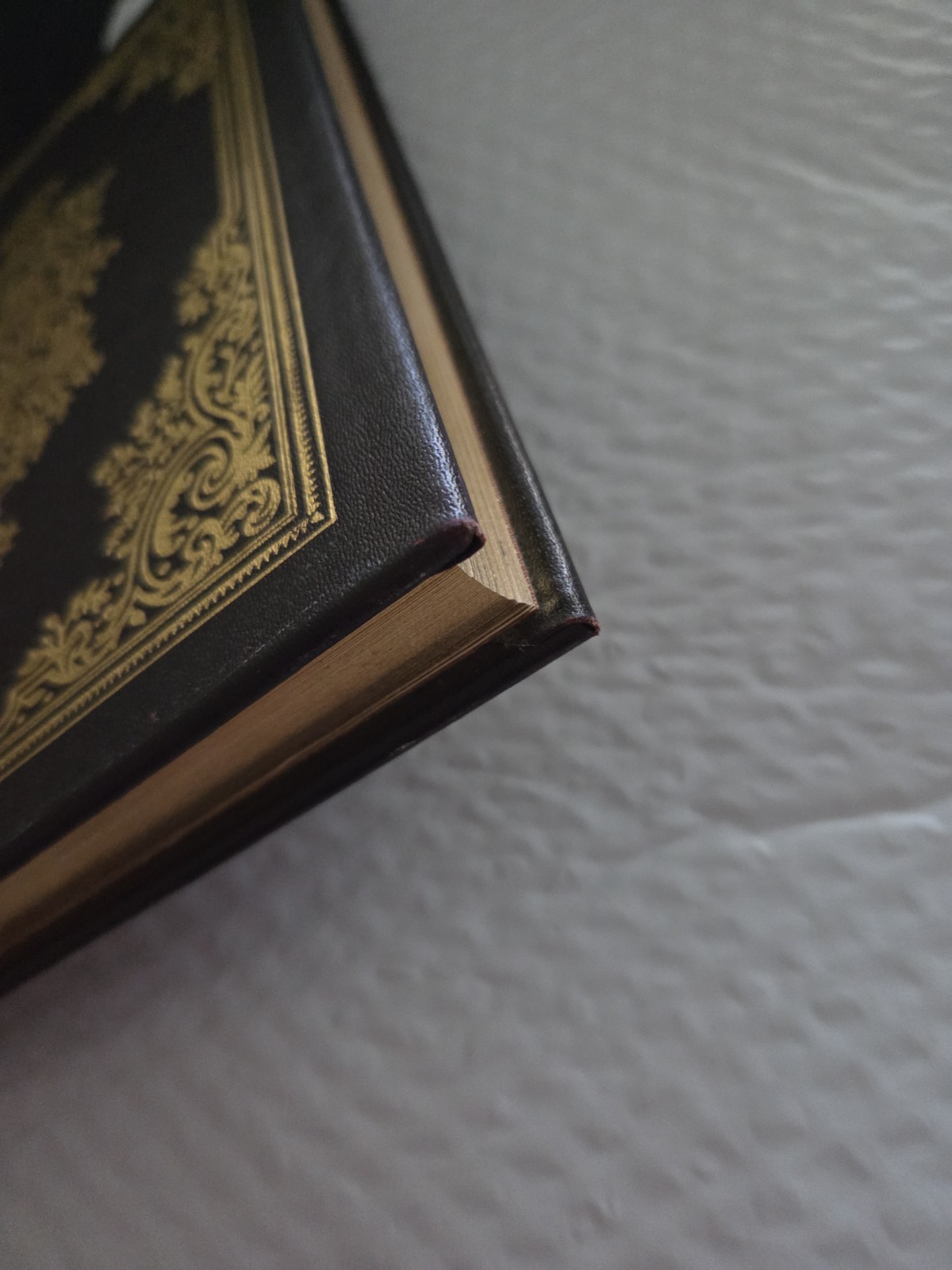 OF MICE AND MEN by John Steinbeck EASTON PRESS 1977 Leather Collectible Book