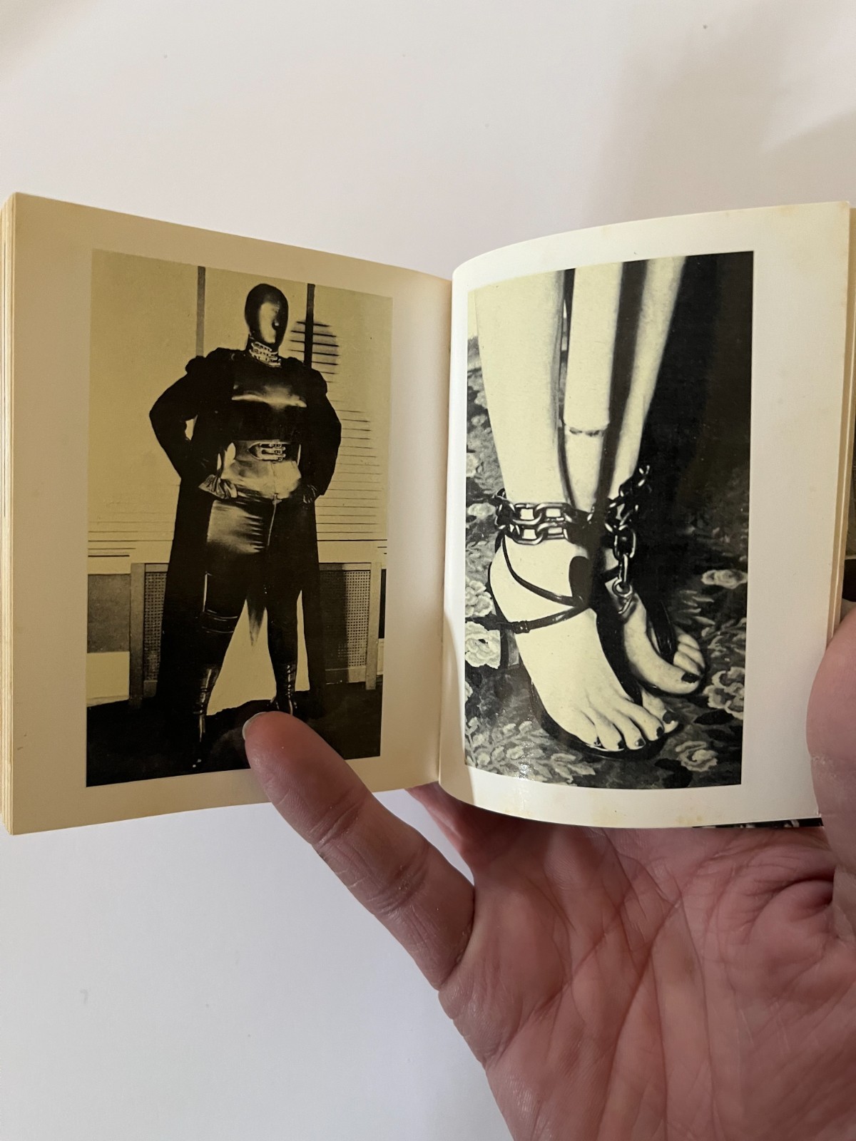 John Willie’s Bizarre [Amuse-gueule]. Taschen Mini-Book. 1996.